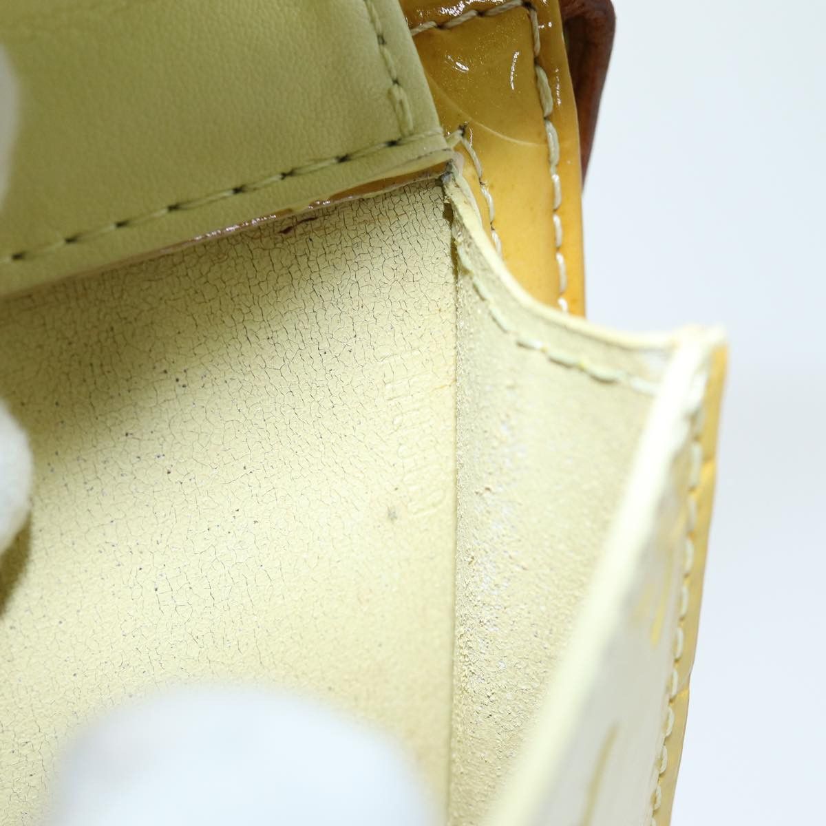 Louis Vuitton Mott Yellow Patent Leather Clutch Bag (Pre-Owned) Size ONE SIZE - 6 Thumbnail