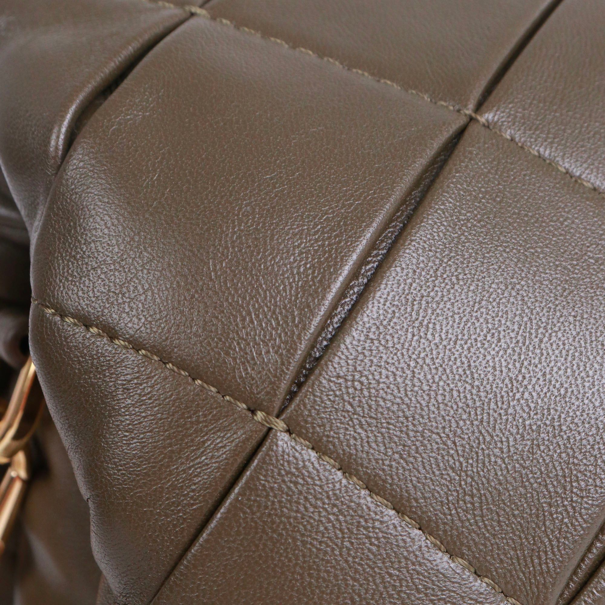 Loewe LOEWE - Loewe Goya Puffer shoulder bag in khaki leather Size ONE SIZE - 5 Thumbnail