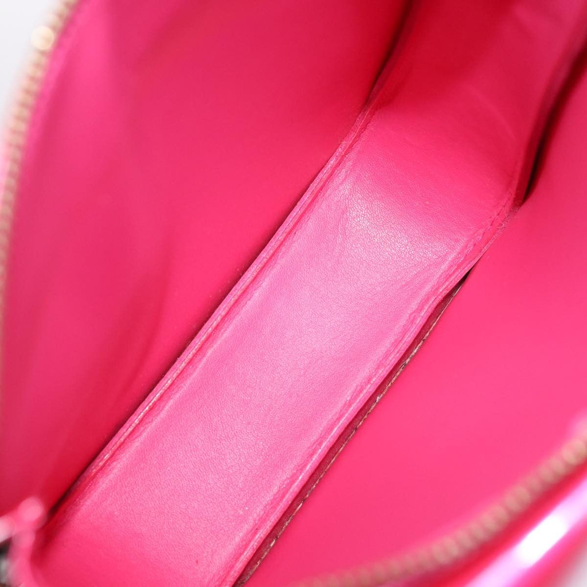 Louis Vuitton Mott Pink Patent Leather Clutch Bag (Pre-Owned) Size ONE SIZE - 5 Thumbnail