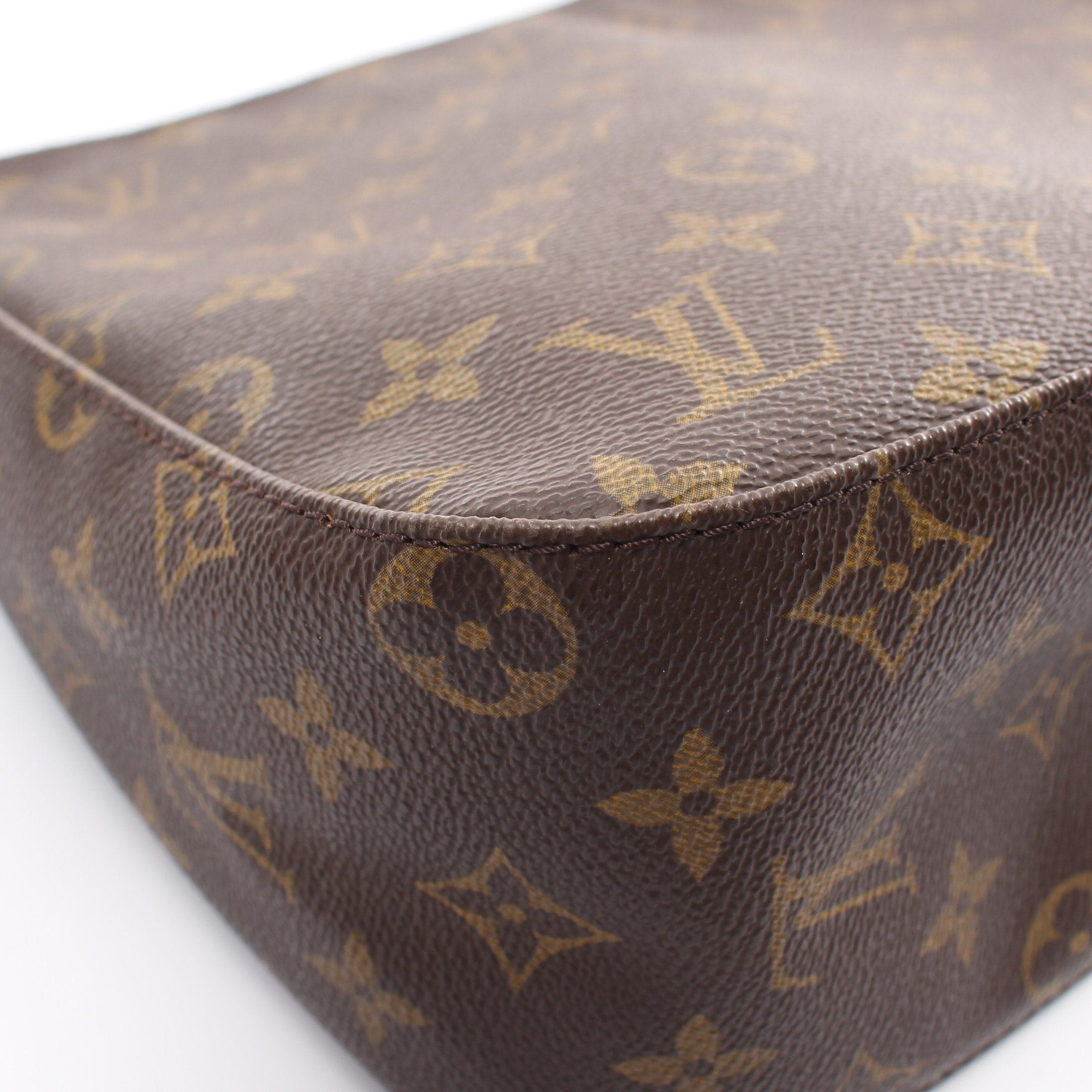 Louis Vuitton Louis Vuitton Looping Mm Monogram Shoulder Bag Leather Brown Size ONE SIZE - 5 Thumbnail