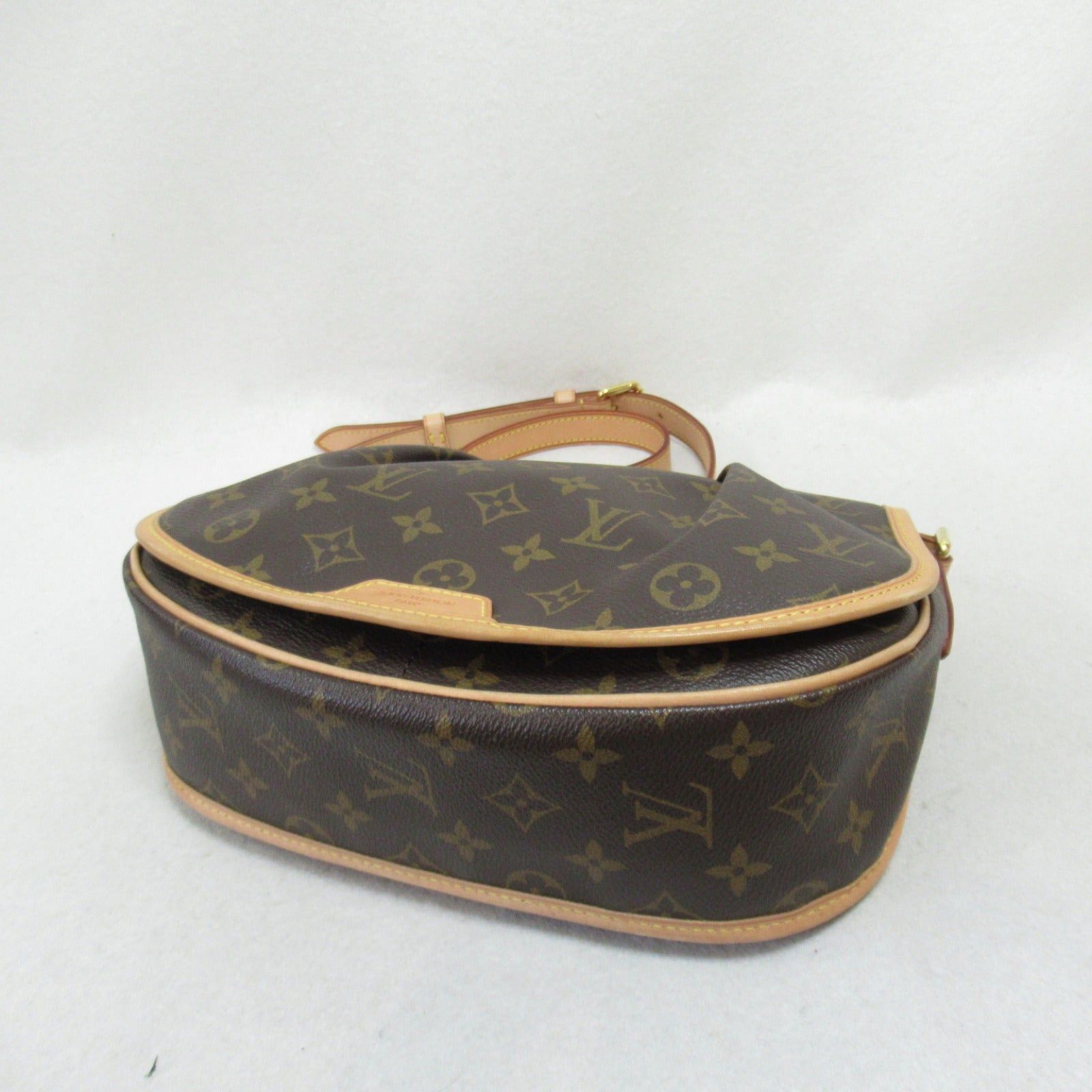 Louis Vuitton Louis Vuitton Menilmontant Pm Shoulder Bag Coated Canvas Monogram Brown Size ONE SIZE - 4 Thumbnail
