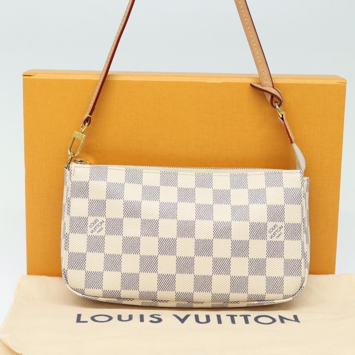 Louis Vuitton Pochette Accessoires White Canvas Clutch Bag (Pre-Owned) Size ONE SIZE - 7 Thumbnail
