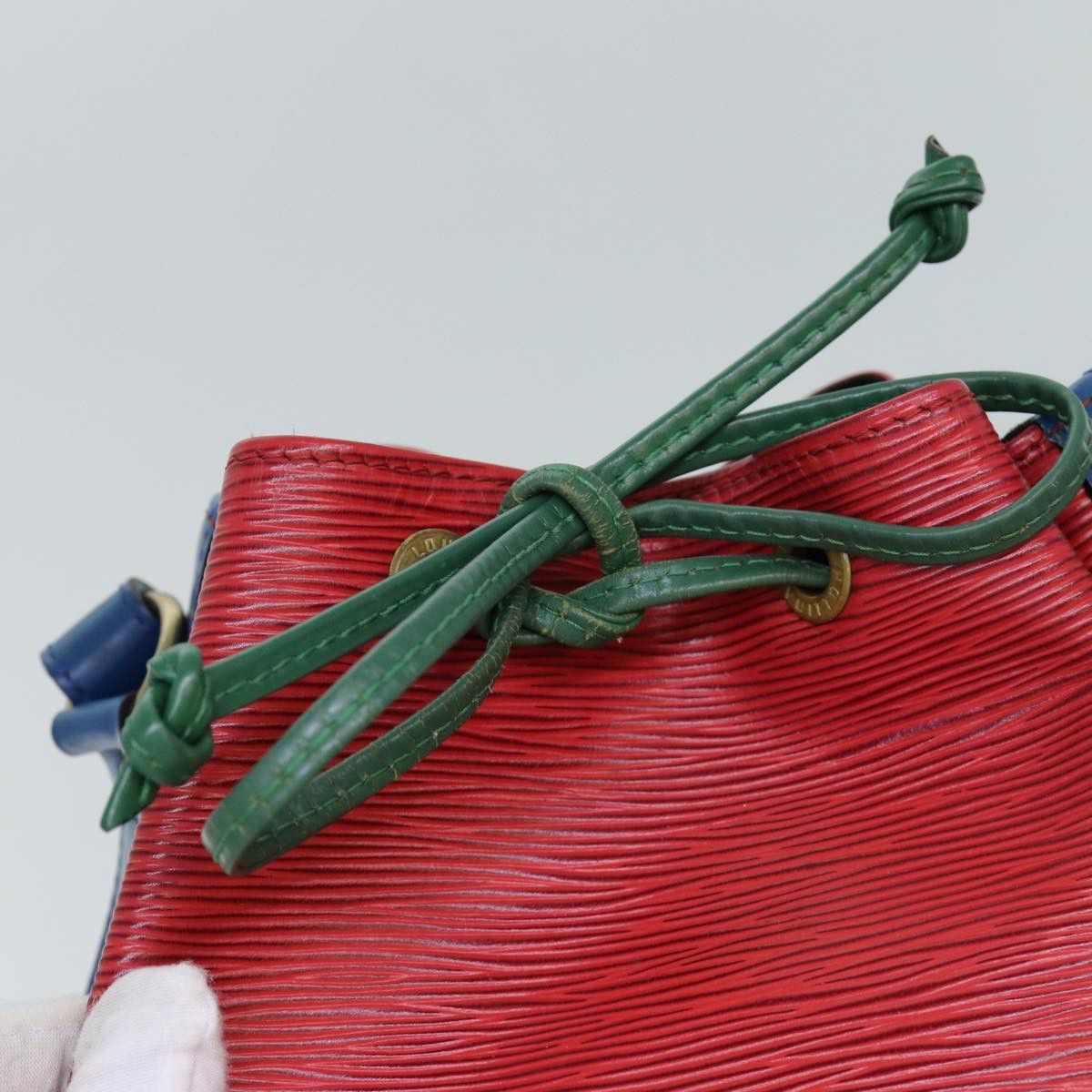 Louis Vuitton Noe Red Leather Shoulder Bag (Pre-Owned) Size ONE SIZE - 11 Thumbnail