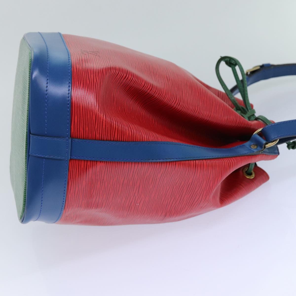 Louis Vuitton Noe Red Leather Shoulder Bag (Pre-Owned) Size ONE SIZE - 9 Thumbnail