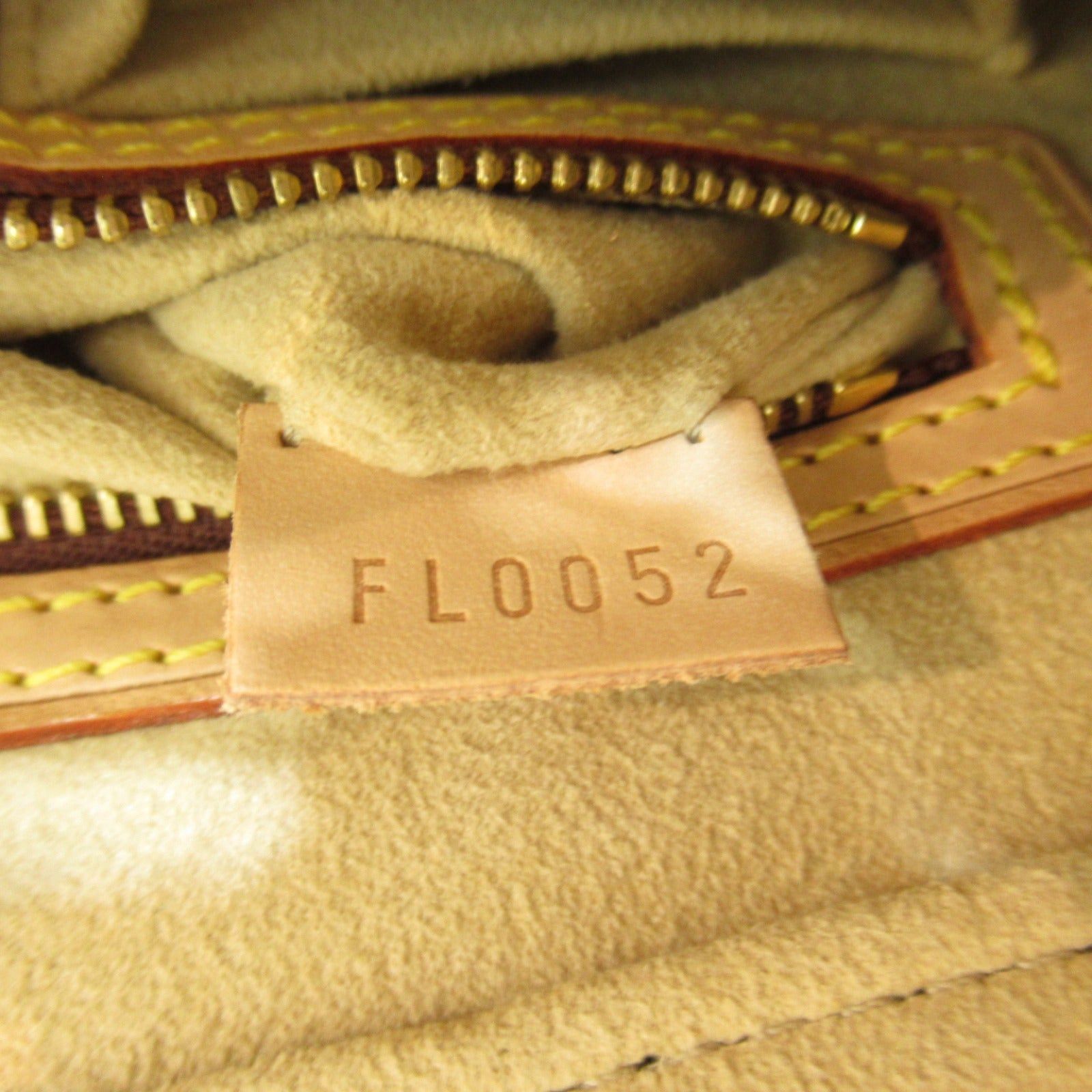 Louis Vuitton Louis Vuitton Looping Mm Shoulder Bag Coated Canvas Monogram Brown Size ONE SIZE - 7 Thumbnail