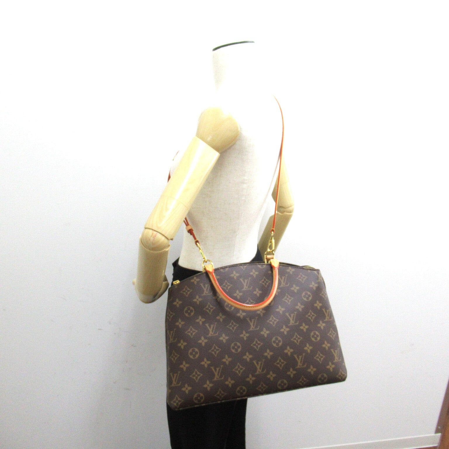 Louis Vuitton Grand Palais Mm Shoulder Bag Coated Canvas Brown
