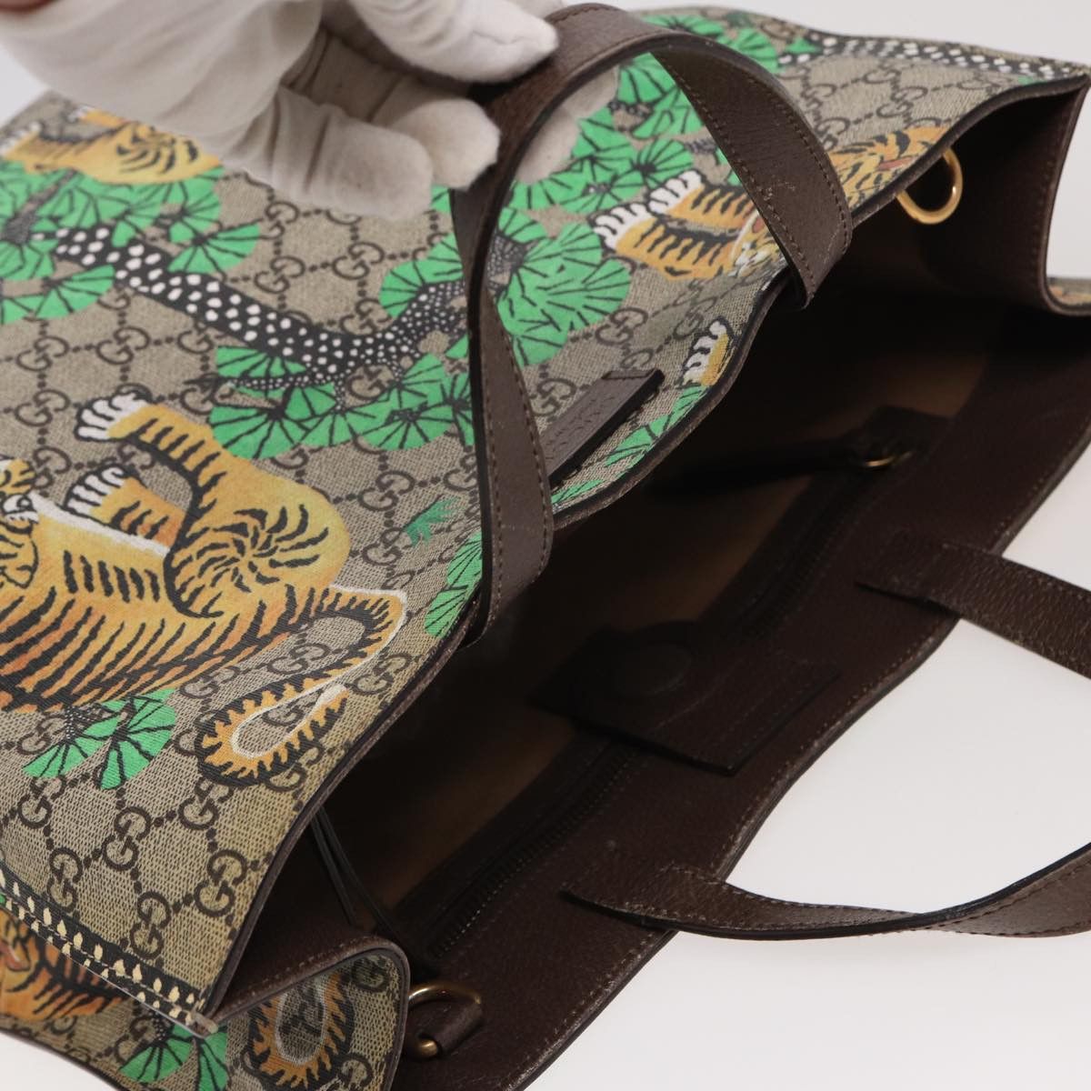 Gucci Tiger Beige Canvas Tote Bag (Pre-Owned) Size ONE SIZE - 12 Thumbnail