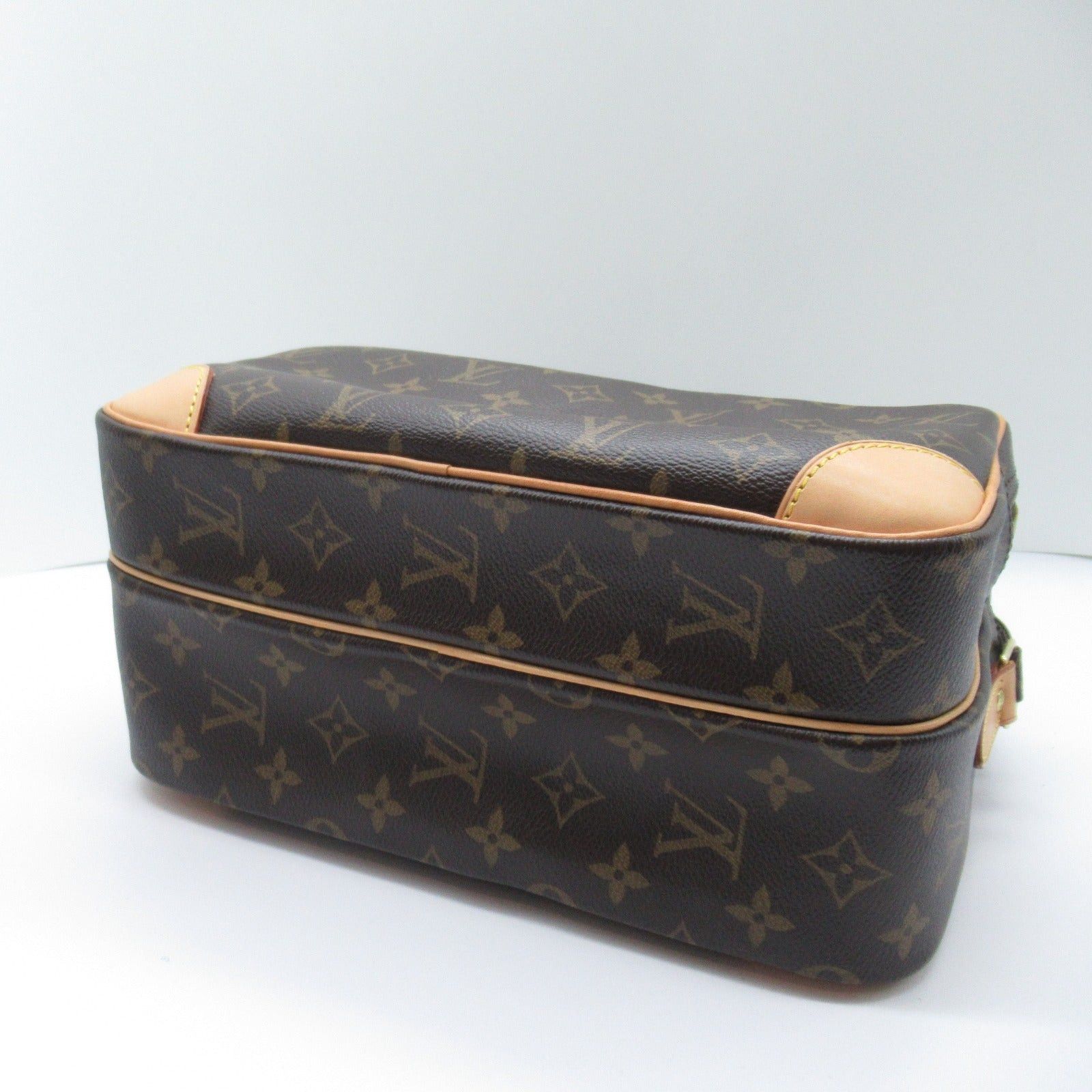 Louis Vuitton Louis Vuitton Nil Shoulder Bag Coated Canvas Monogram Brown Size ONE SIZE - 4 Thumbnail