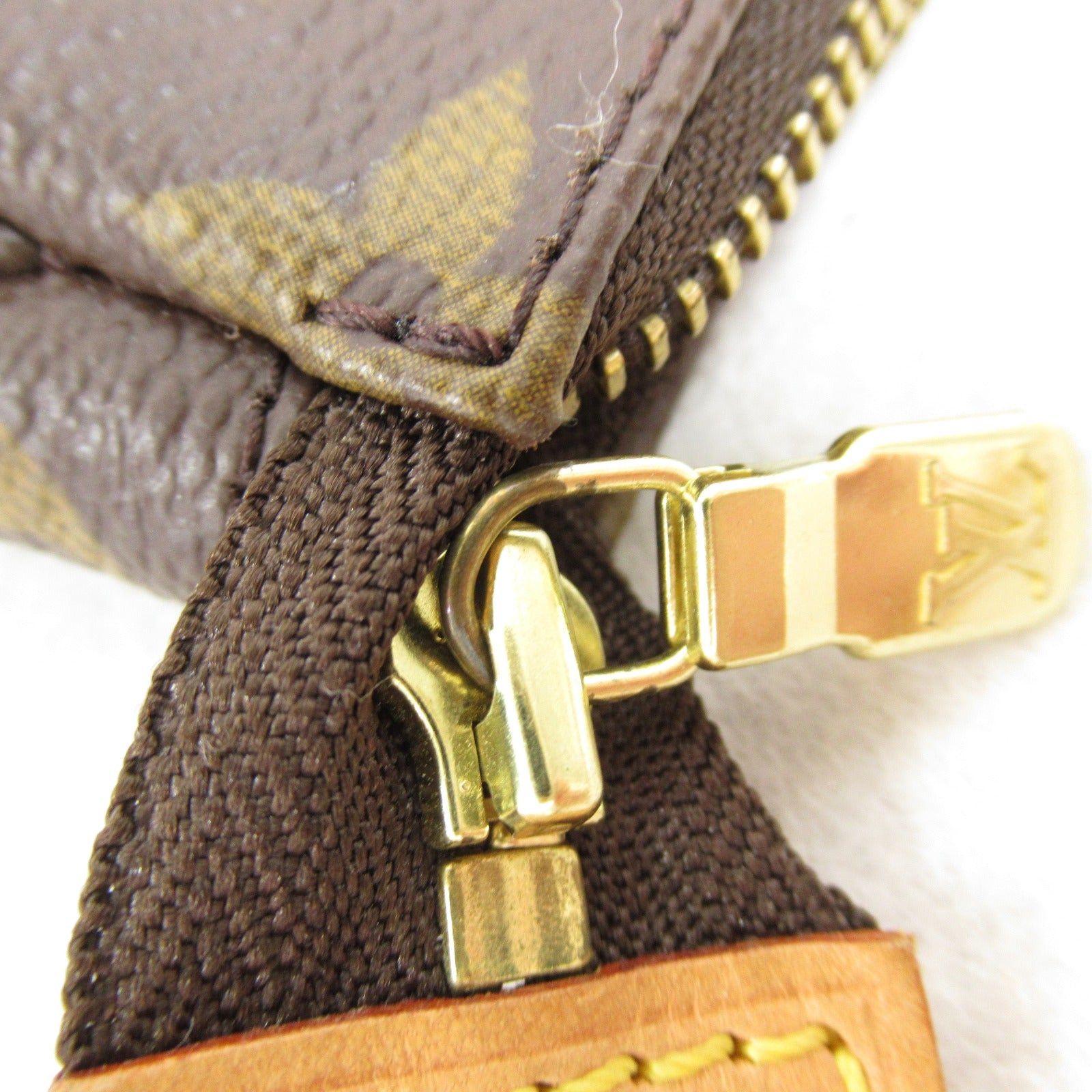 Louis Vuitton Louis Vuitton Pochette Accessoires Accessory Pouch Handbag Coated Canvas Monogram Brown Size ONE SIZE - 11 Thumbnail