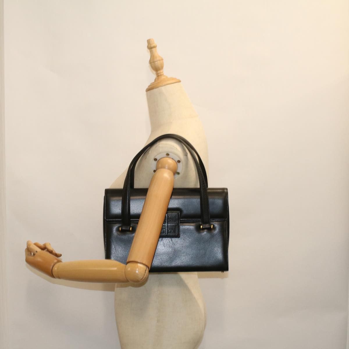 Givenchy Black Leather Handbag (Pre-Owned) Size ONE SIZE - 6 Thumbnail