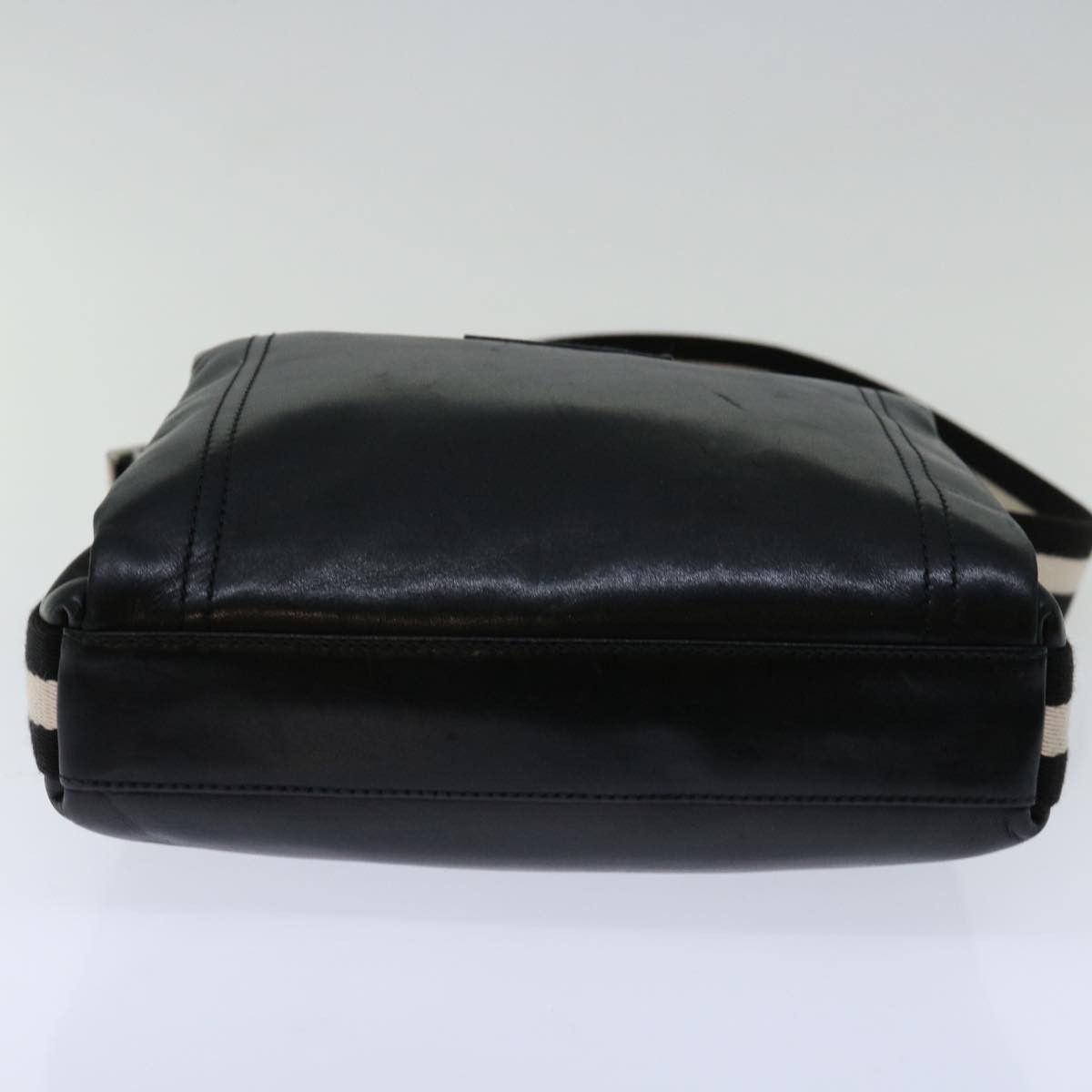 Bally -- Black Leather Shoulder Bag (Pre-Owned) Size ONE SIZE - 3 Thumbnail