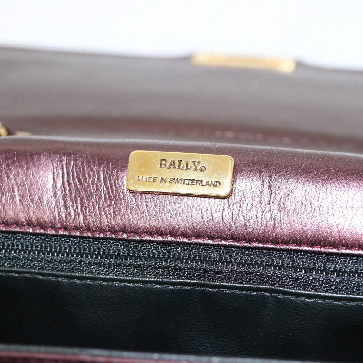 Bally Burgundy Leather Shoulder Bag (Pre-Owned) Size ONE SIZE - 6 Thumbnail