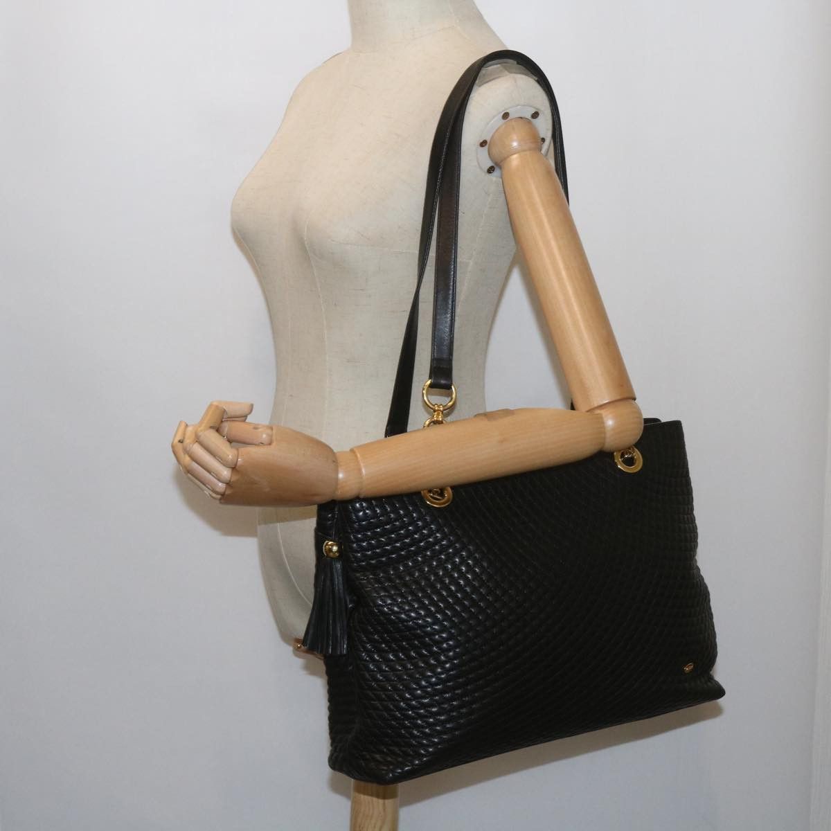 Bally Black Leather Shoulder Bag (Pre-Owned) Size ONE SIZE - 6 Thumbnail