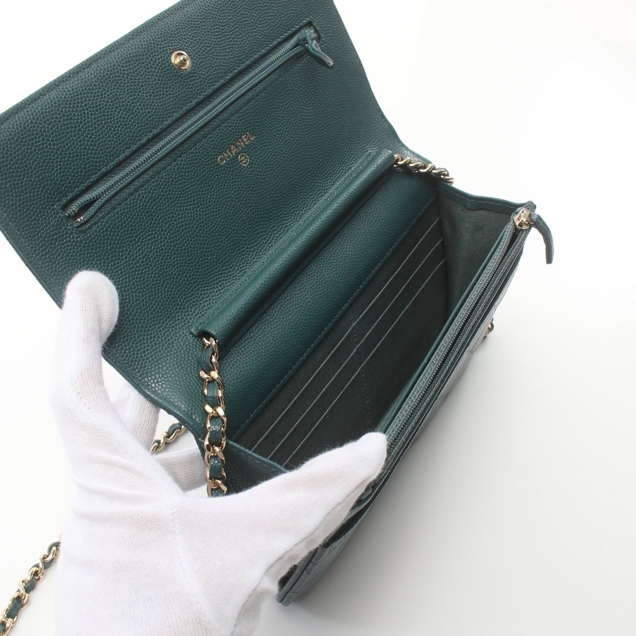 Chanel Chanel Matelasse Chain Wallet Caviar Skin Dark Green Gold Hardware Size ONE SIZE - 3 Thumbnail