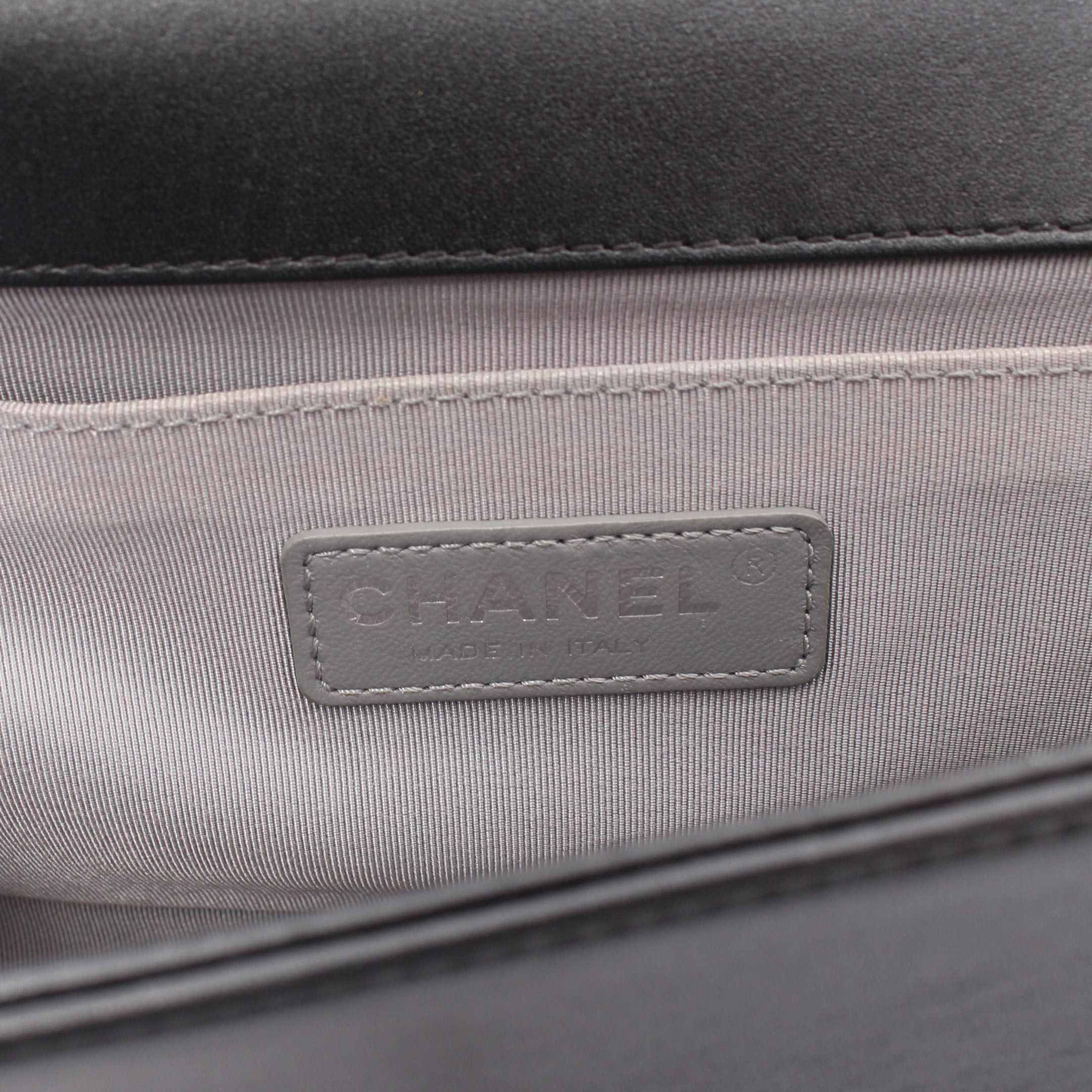 Chanel Chanel Boy Chanel Chain Shoulder Bag Lambskin Black Silver Hardware Size ONE SIZE - 4 Thumbnail