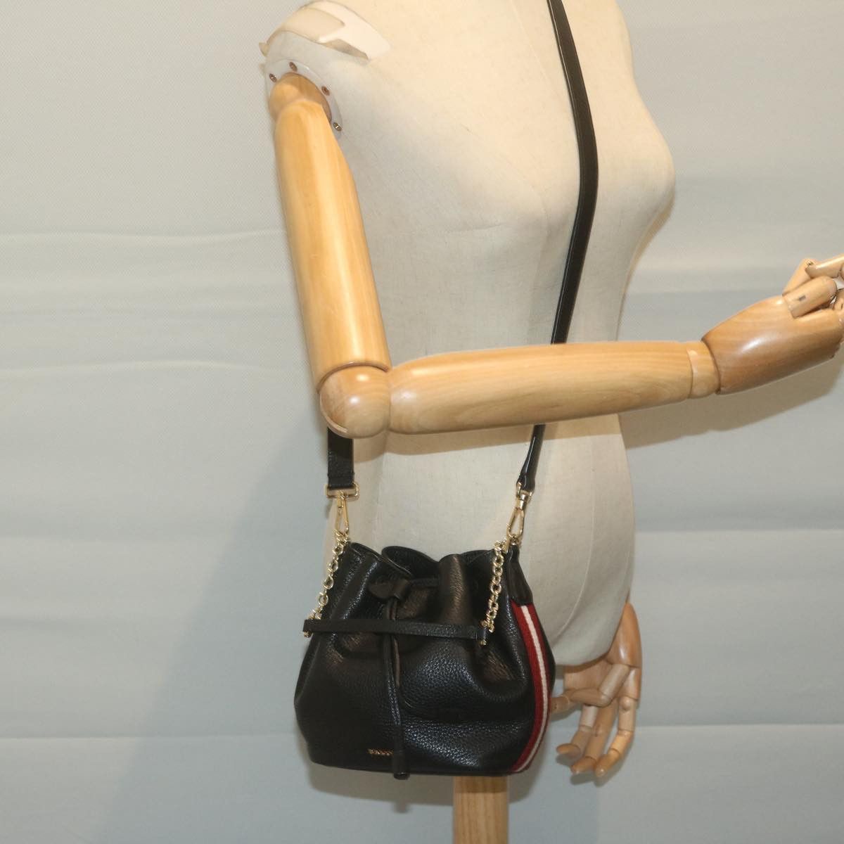 Bally Black Leather Shoulder Bag (Pre-Owned) Size ONE SIZE - 7 Thumbnail