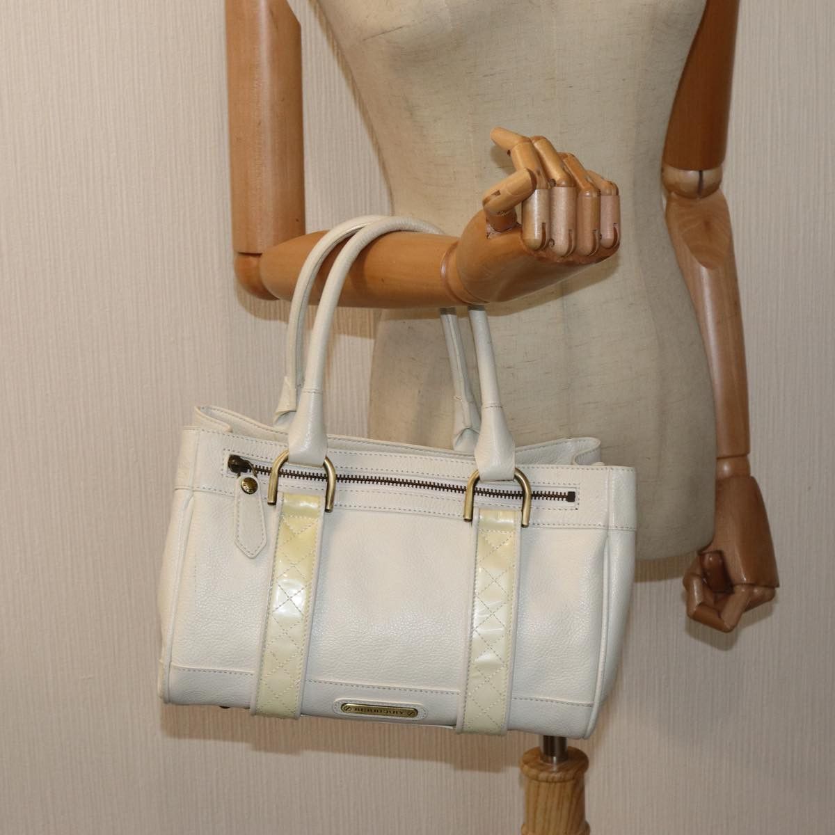 Burberry White Leather Handbag (Pre-Owned) Size ONE SIZE - 8 Thumbnail