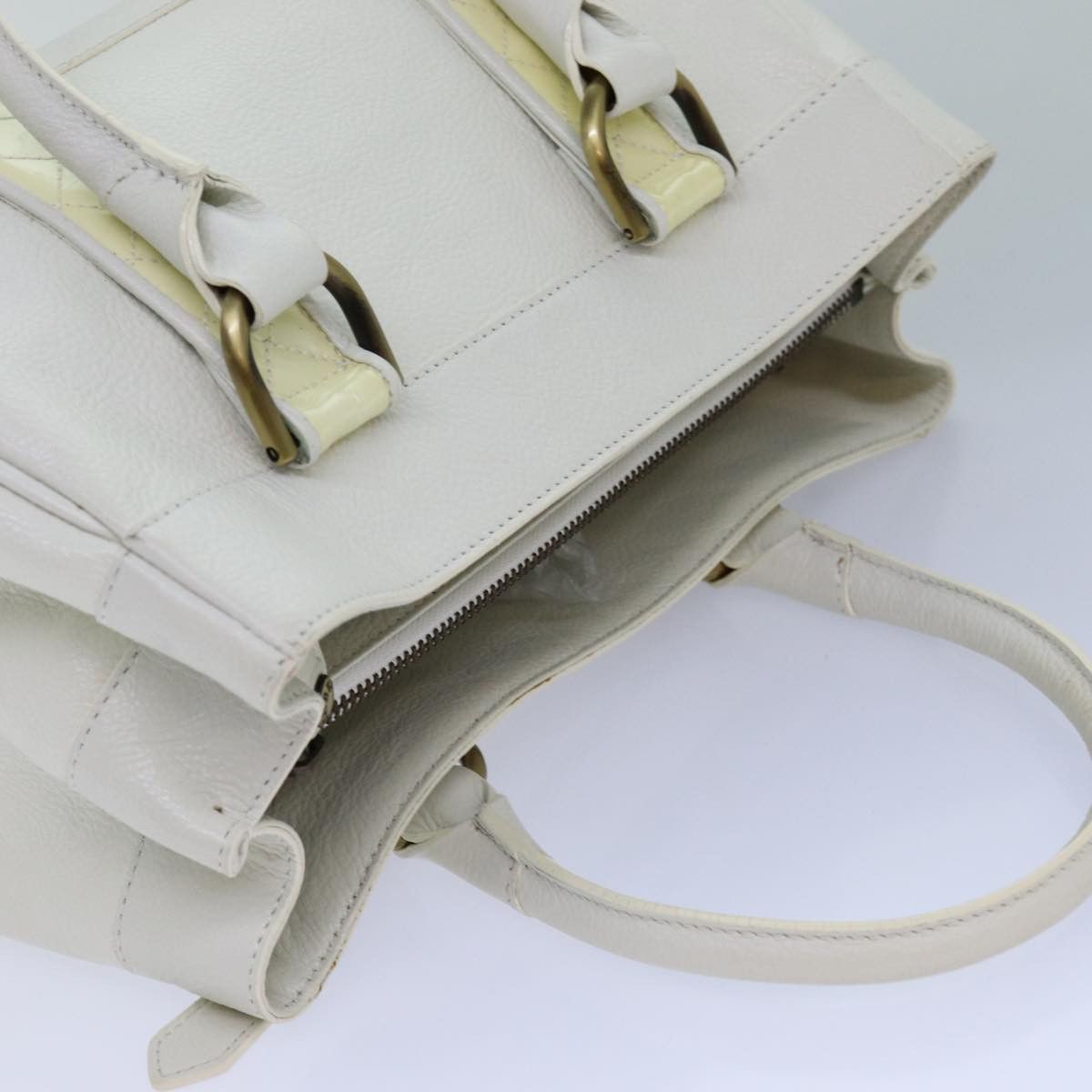 Burberry White Leather Handbag (Pre-Owned) Size ONE SIZE - 4 Thumbnail
