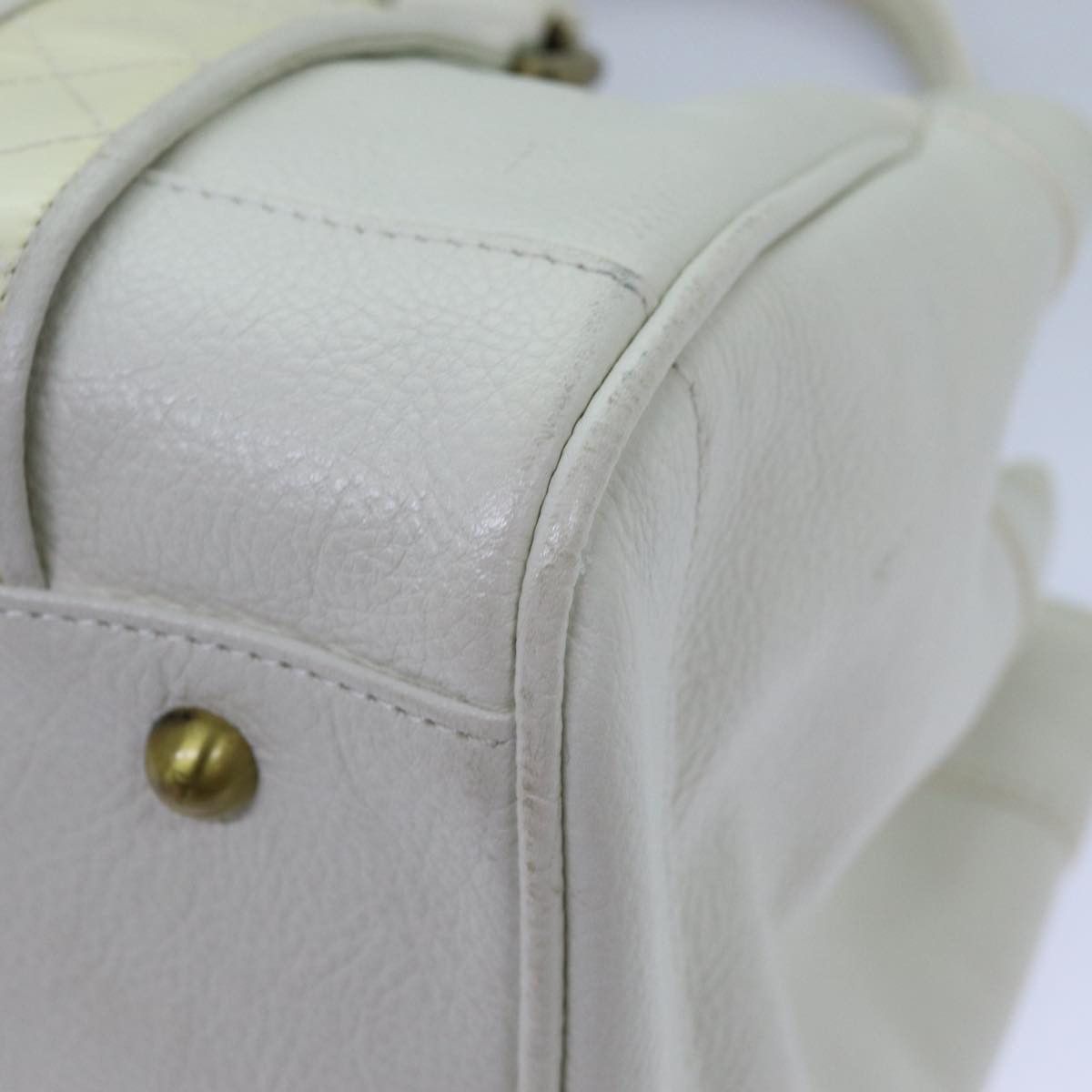 Burberry White Leather Handbag (Pre-Owned) Size ONE SIZE - 7 Thumbnail