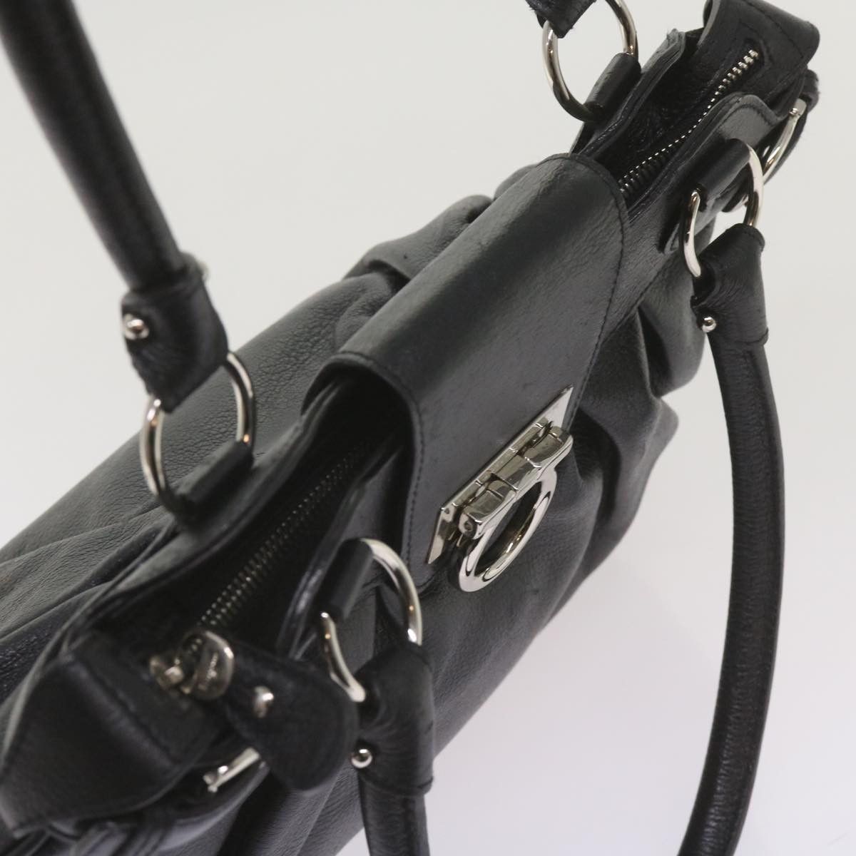 Salvatore Ferragamo Gancio Black Leather Handbag (Pre-Owned) Size ONE SIZE - 4 Thumbnail