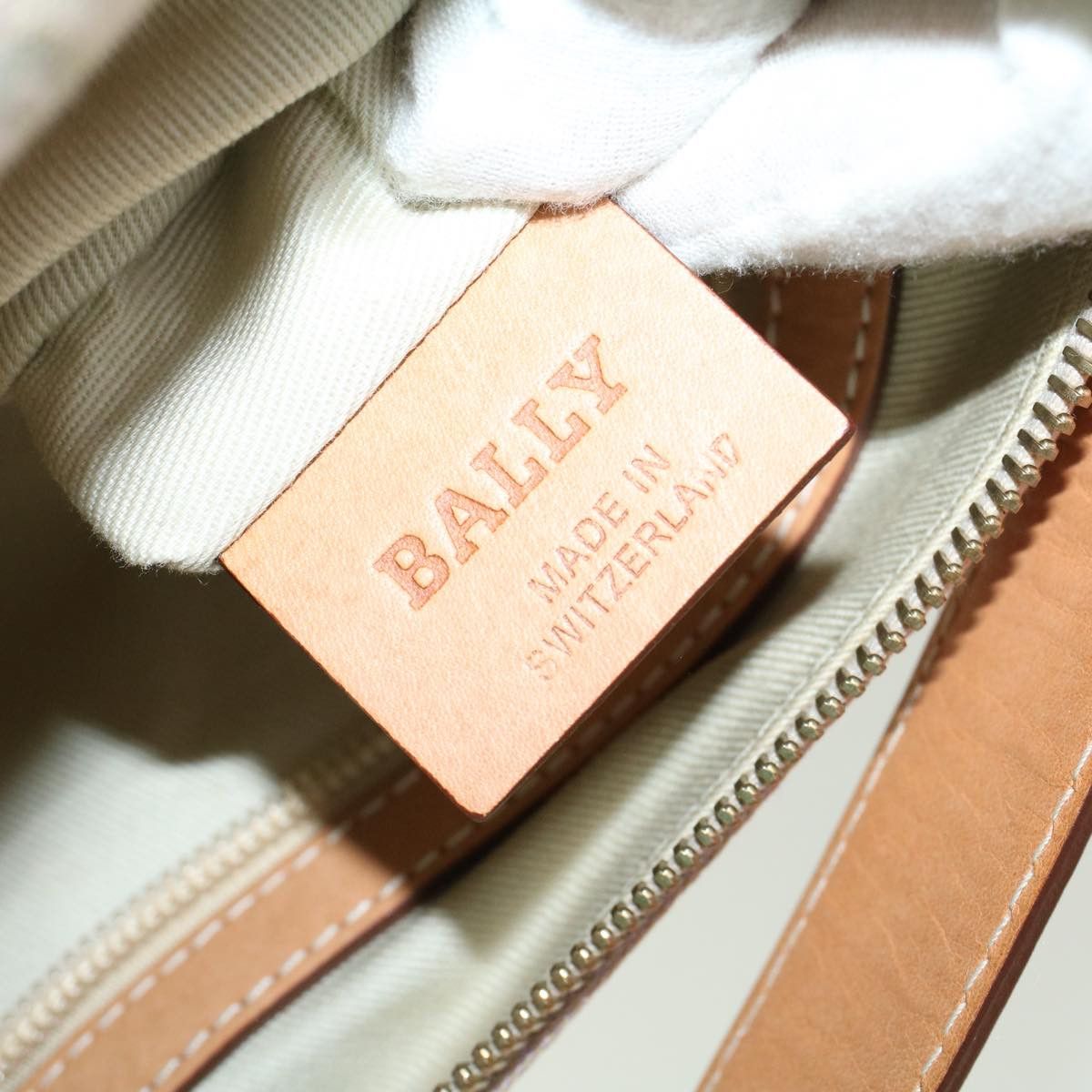 Bally Pink Canvas Shoulder Bag (Pre-Owned) Size ONE SIZE - 6 Thumbnail