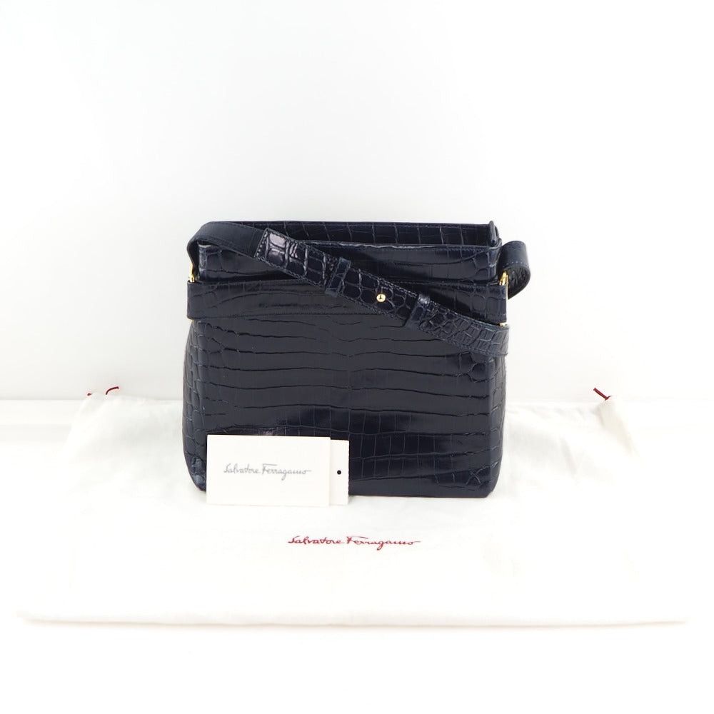 Salvatore Ferragamo Navy Leather Shoulder Bag (Pre-Owned) Size ONE SIZE - 10 Thumbnail