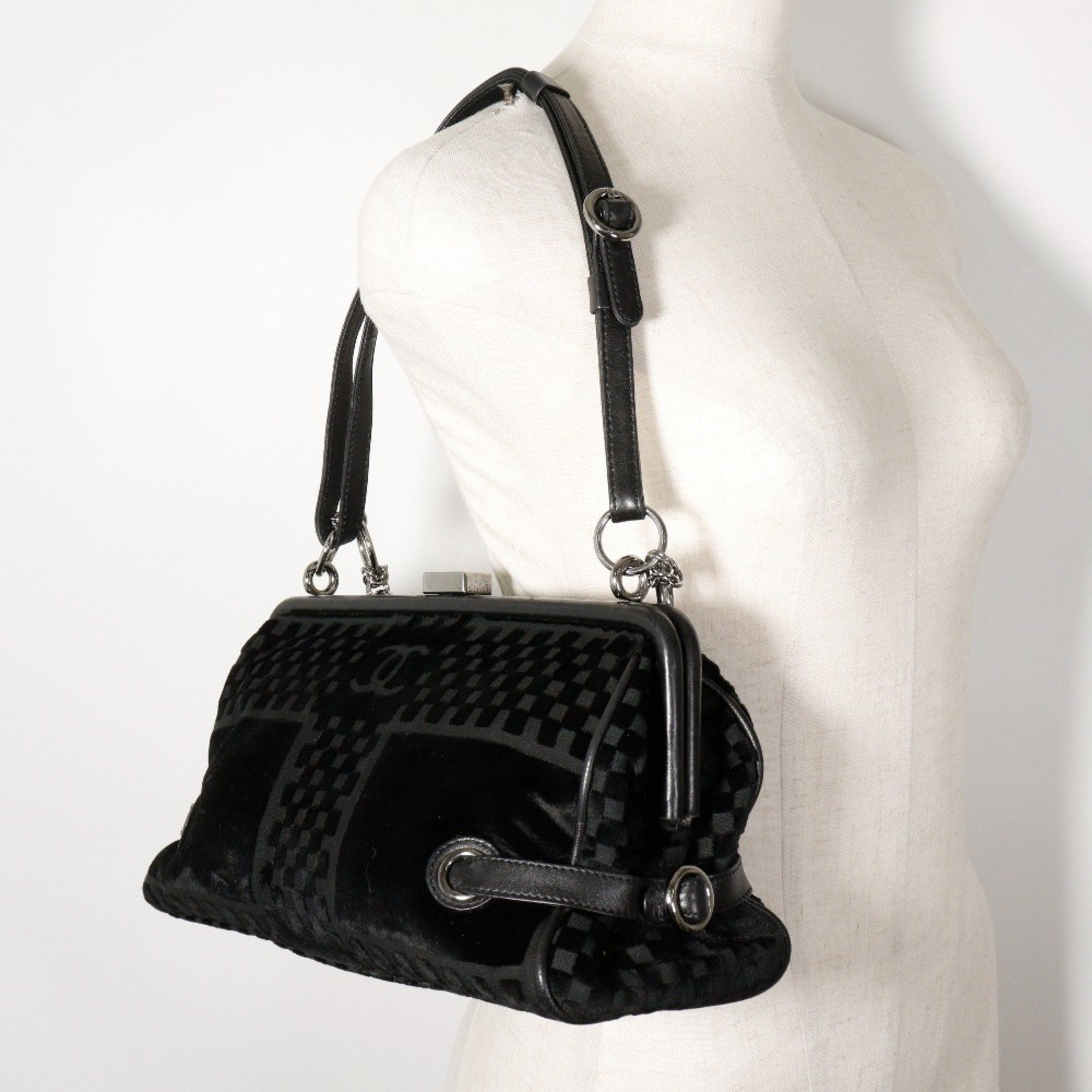 Chanel CHANEL Chain Shoulder Bag Coco Mark A33096 Velour Black 2way ChainShoulder Women's H173124867 Size ONE SIZE - 16 Thumbnail