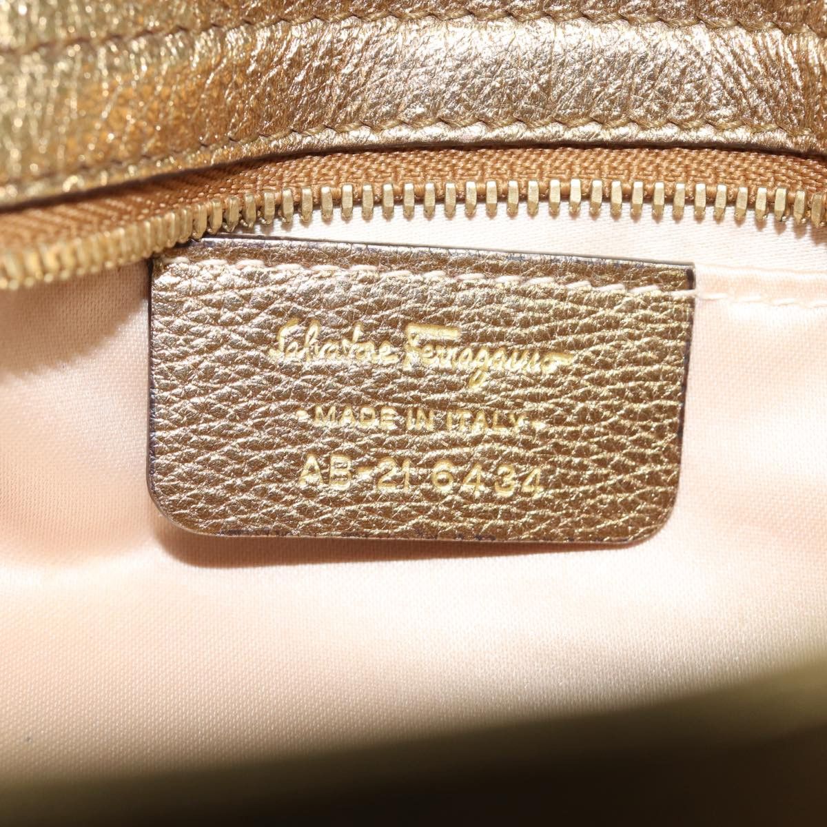 Salvatore Ferragamo Gancio Gold Leather Shoulder Bag (Pre-Owned) Size ONE SIZE - 7 Thumbnail