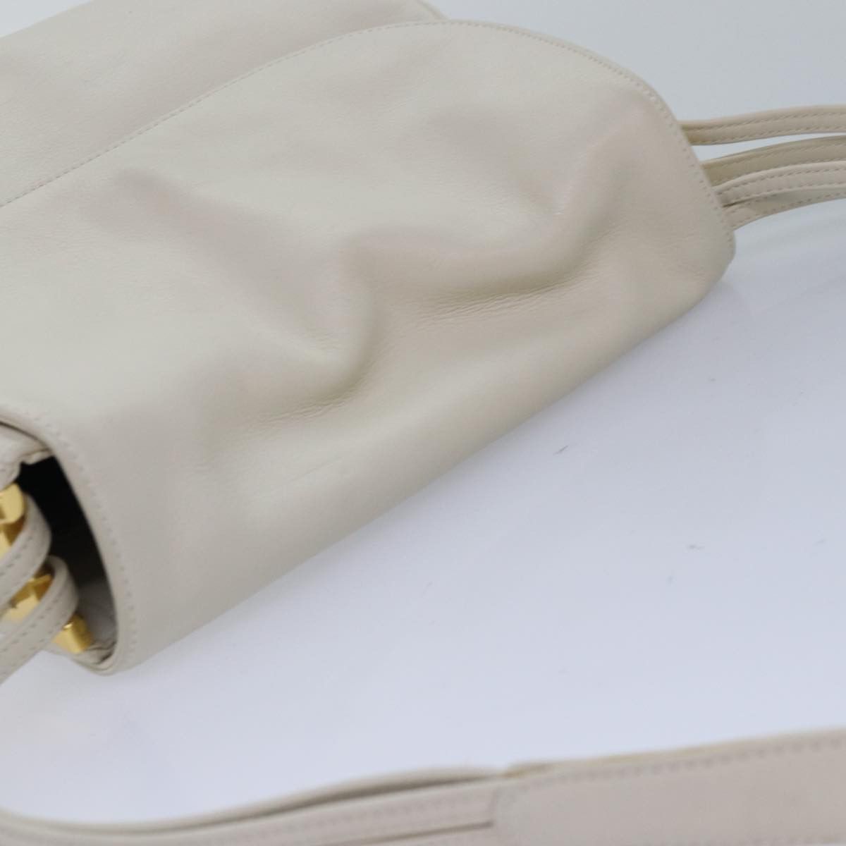 Bally Beige Leather Shoulder Bag (Pre-Owned) Size ONE SIZE - 10 Thumbnail