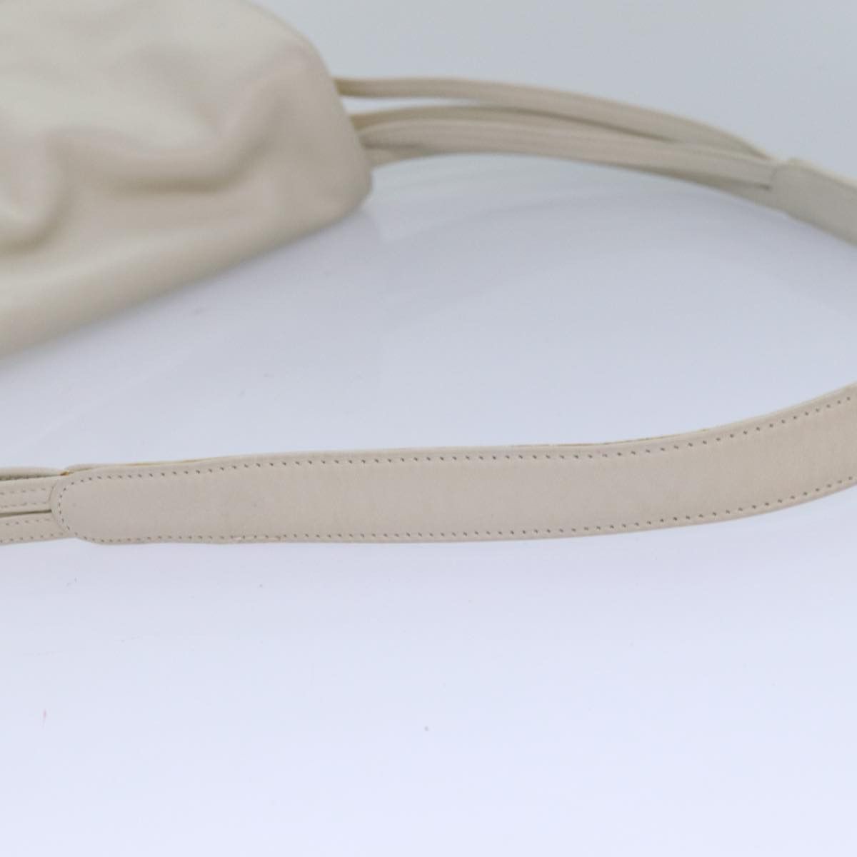 Bally Beige Leather Shoulder Bag (Pre-Owned) Size ONE SIZE - 11 Thumbnail