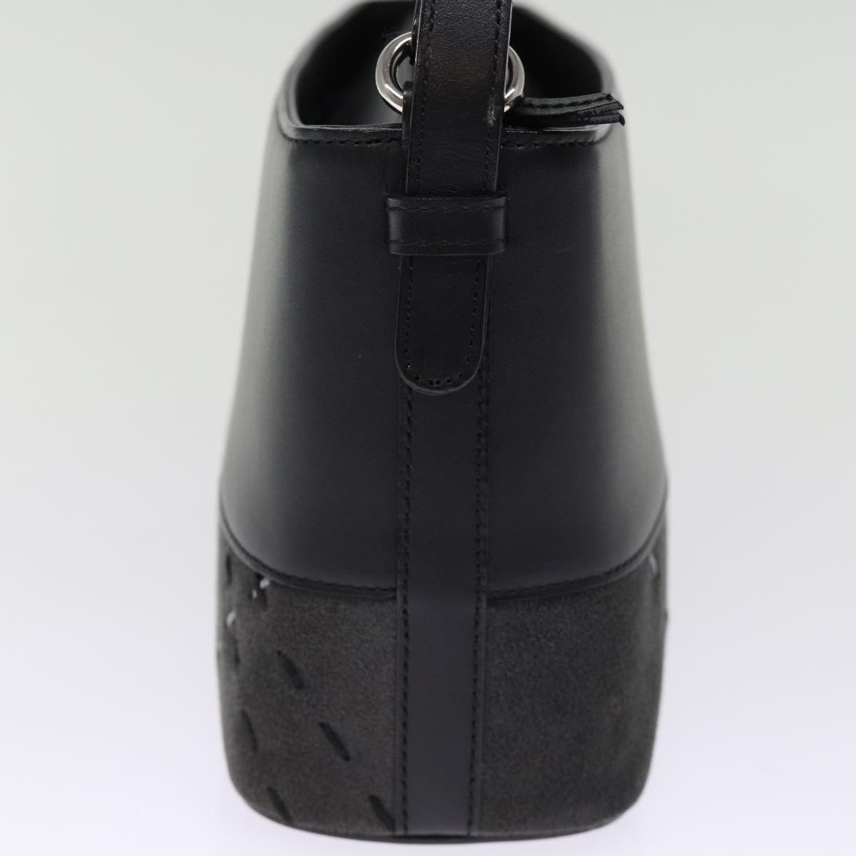 Burberry Black Leather Handbag (Pre-Owned) Size ONE SIZE - 11 Thumbnail