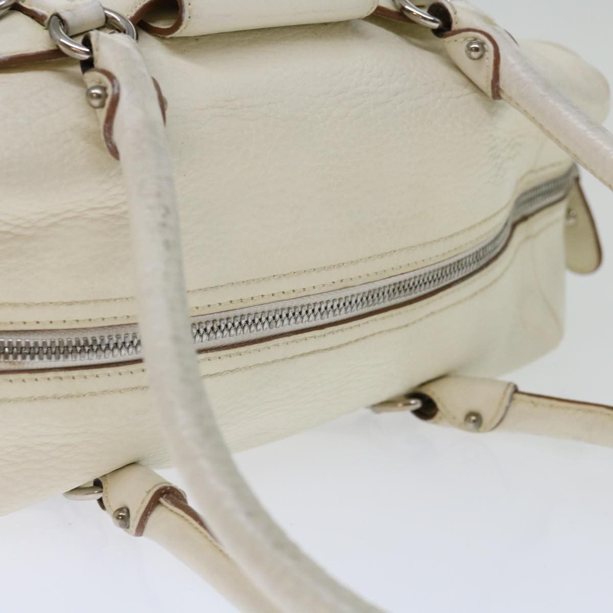 Salvatore Ferragamo Gancio White Leather Shoulder Bag (Pre-Owned) Size ONE SIZE - 9 Thumbnail