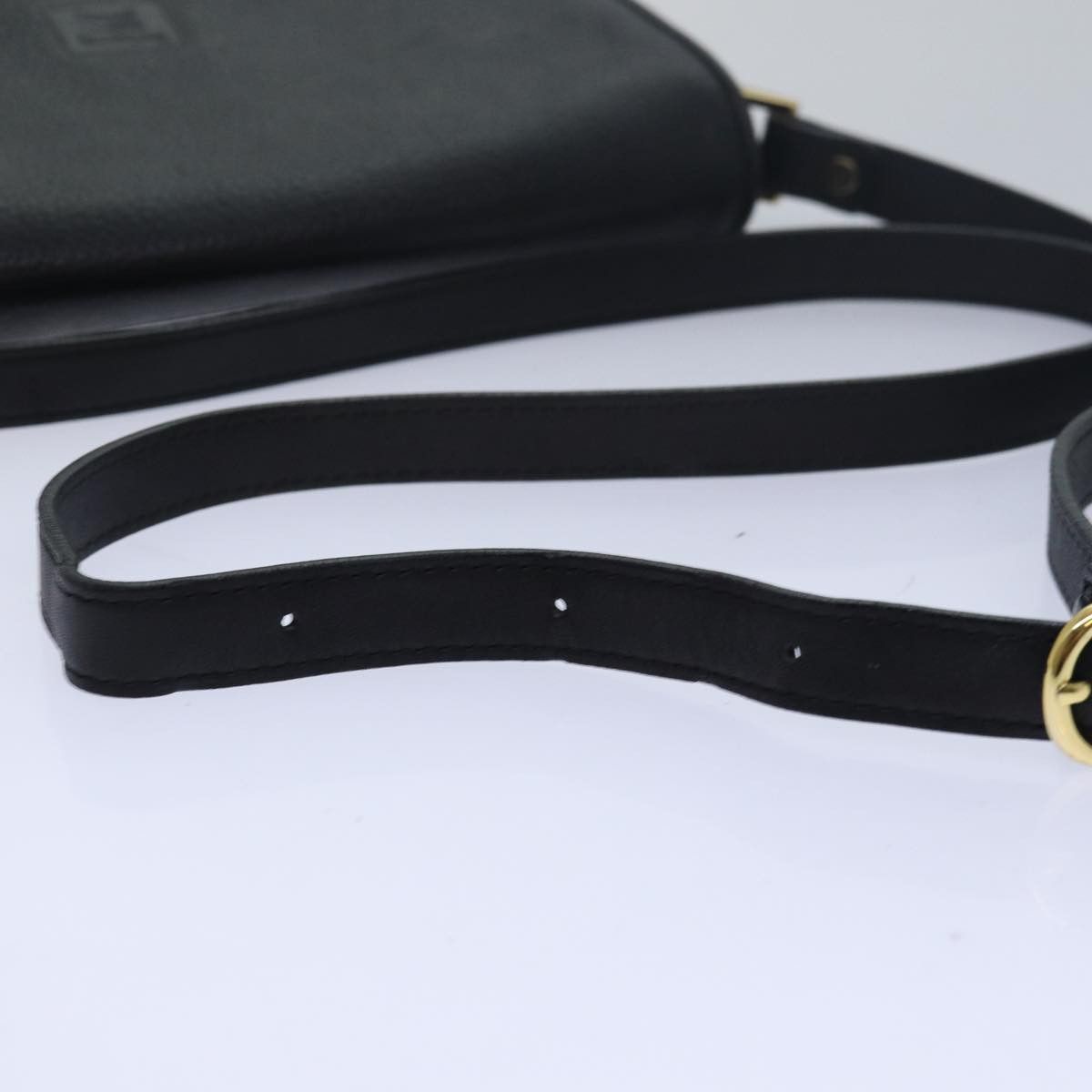 Burberry Black Leather Shoulder Bag (Pre-Owned) Size ONE SIZE - 10 Thumbnail