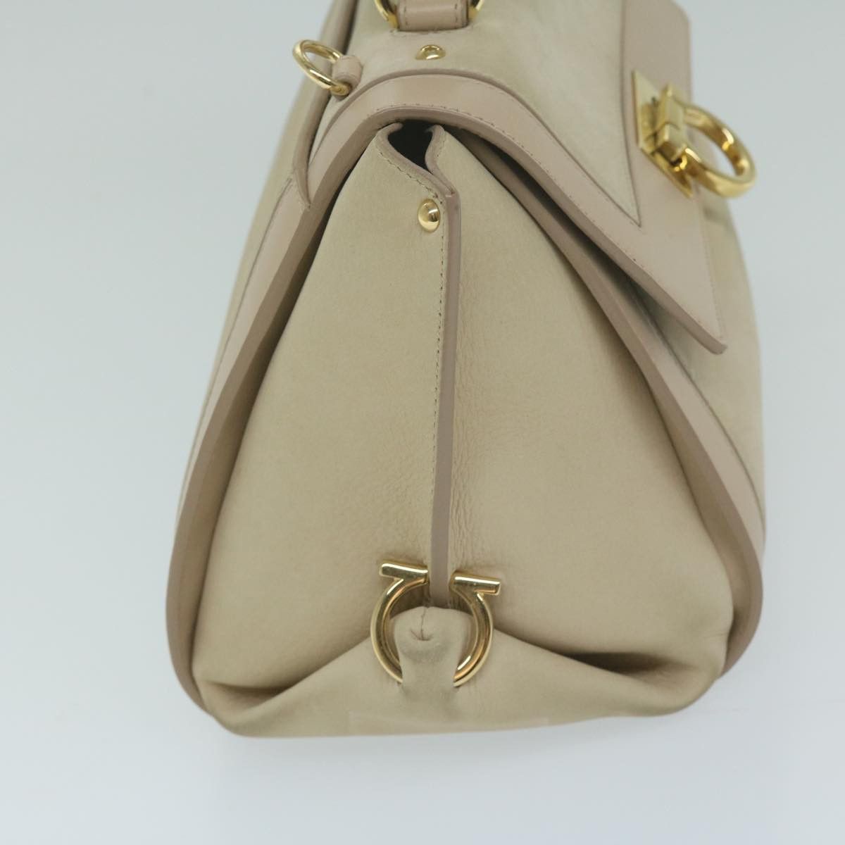 Salvatore Ferragamo Beige Leather Shoulder Bag (Pre-Owned) Size ONE SIZE - 10 Thumbnail