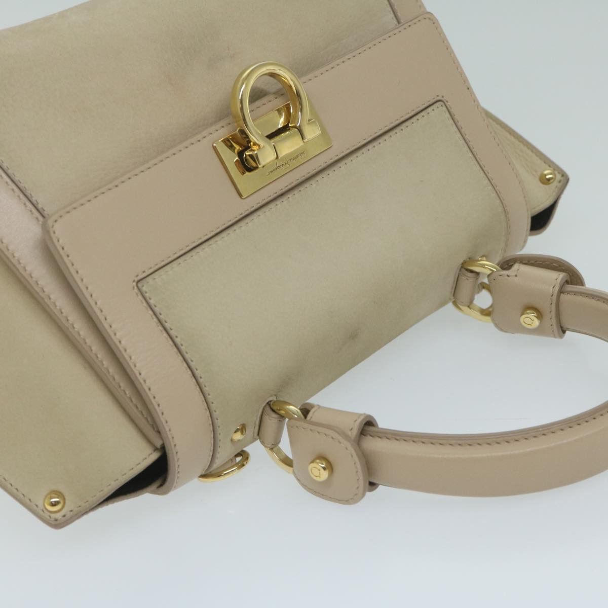 Salvatore Ferragamo Beige Leather Shoulder Bag (Pre-Owned) Size ONE SIZE - 4 Thumbnail
