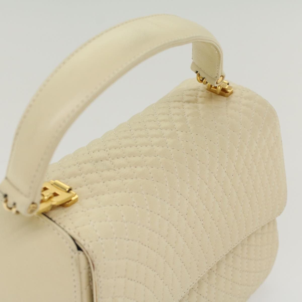 Bally -- White Leather Handbag (Pre-Owned) Size ONE SIZE - 4 Thumbnail