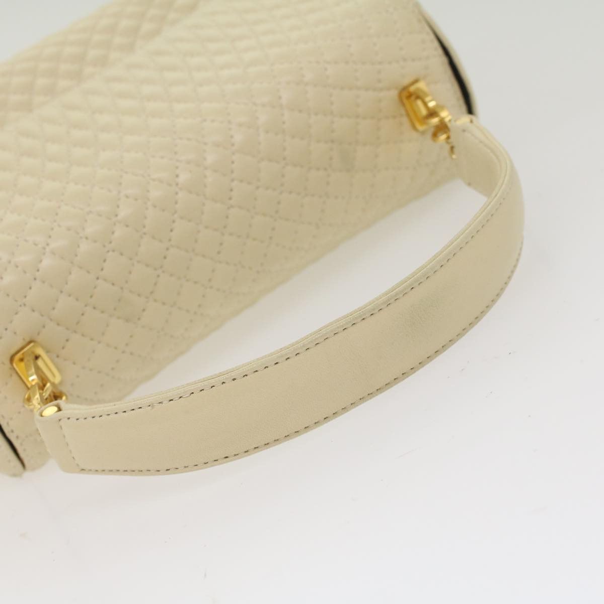Bally -- White Leather Handbag (Pre-Owned) Size ONE SIZE - 12 Thumbnail