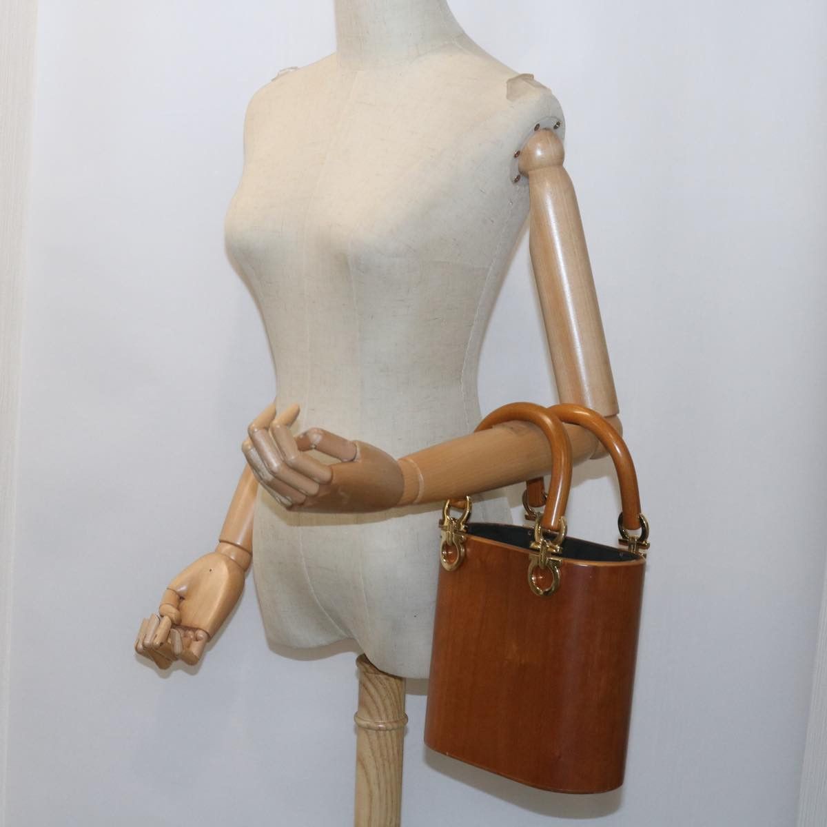 Salvatore Ferragamo Gancini Brown Synthetic Handbag (Pre-Owned) Size ONE SIZE - 7 Thumbnail
