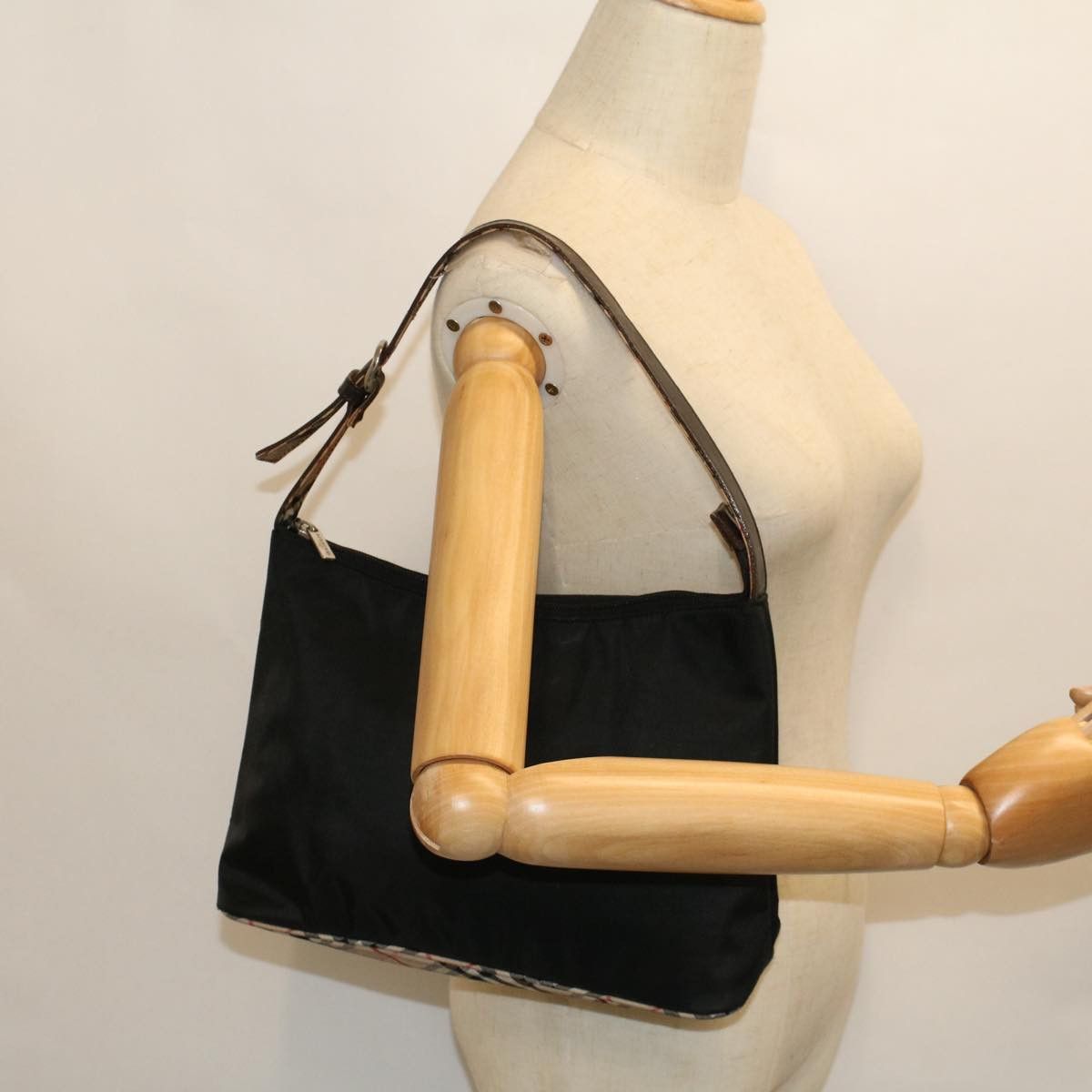 Burberry Black Synthetic Shoulder Bag (Pre-Owned) Size ONE SIZE - 8 Thumbnail