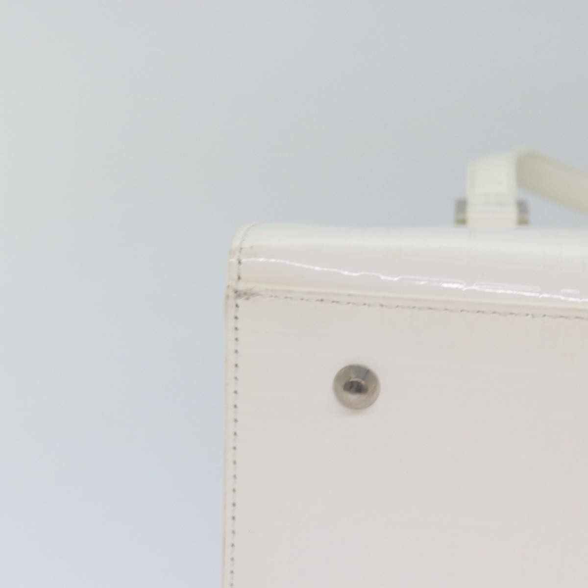 Burberry - White Patent Leather Handbag (Pre-Owned) Size ONE SIZE - 12 Thumbnail