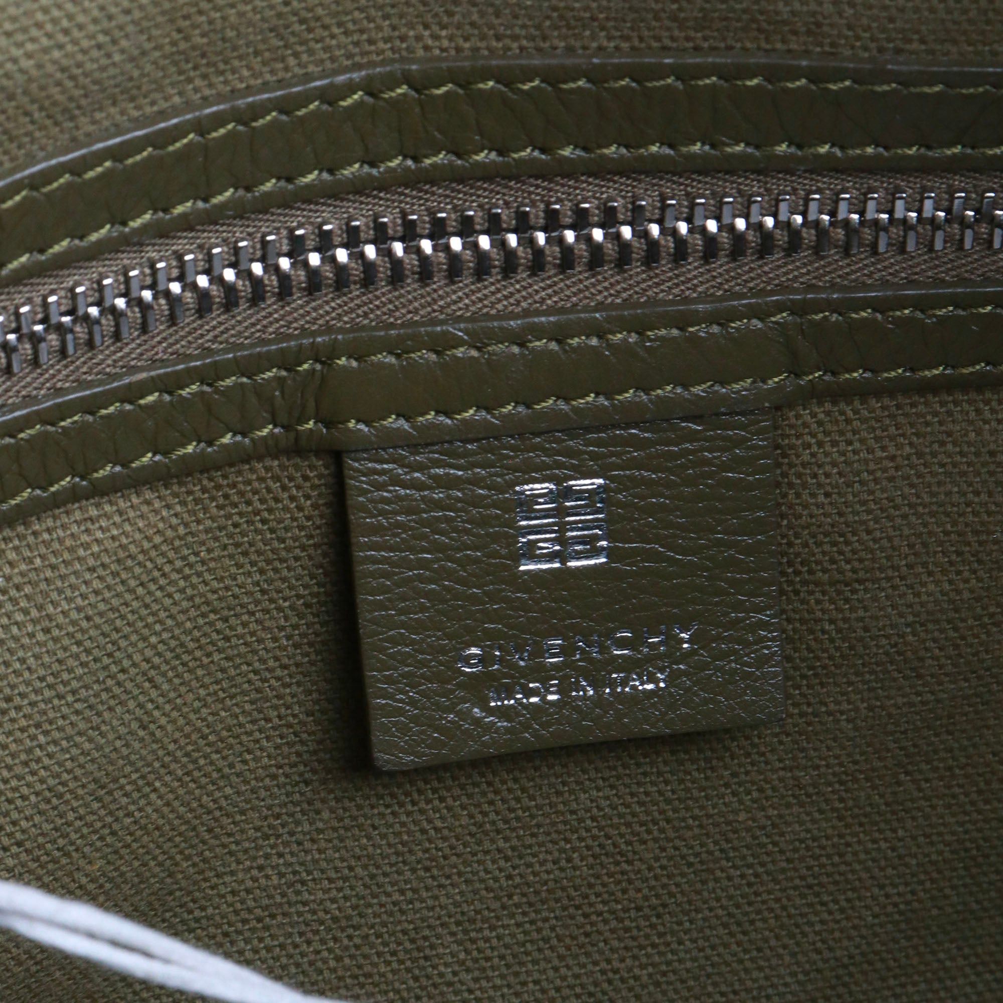 Givenchy GIVENCHY - Voyou Medium Givenchy shoulder bag in khaki green leather Size ONE SIZE - 7 Thumbnail