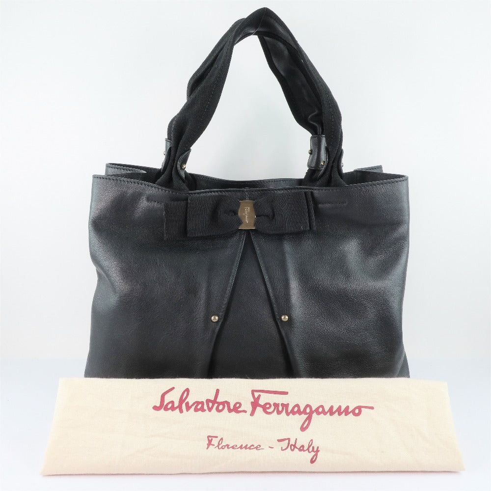 Salvatore Ferragamo Vara Black Leather Handbag (Pre-Owned) Size ONE SIZE - 7 Thumbnail