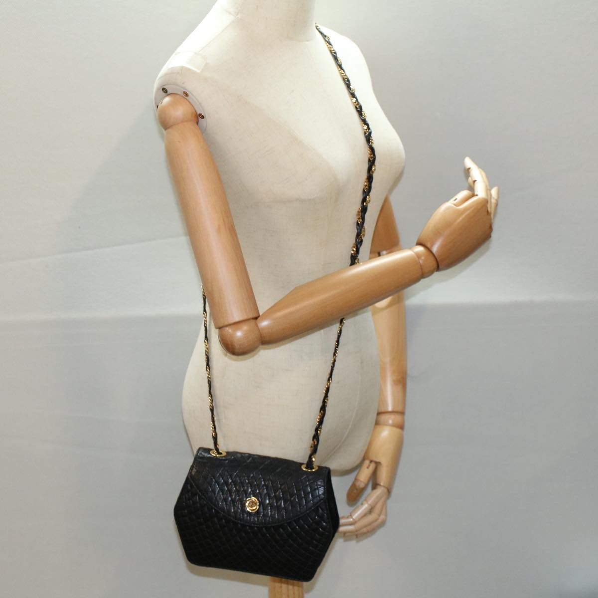 Bally Black Leather Shoulder Bag (Pre-Owned) Size ONE SIZE - 6 Thumbnail