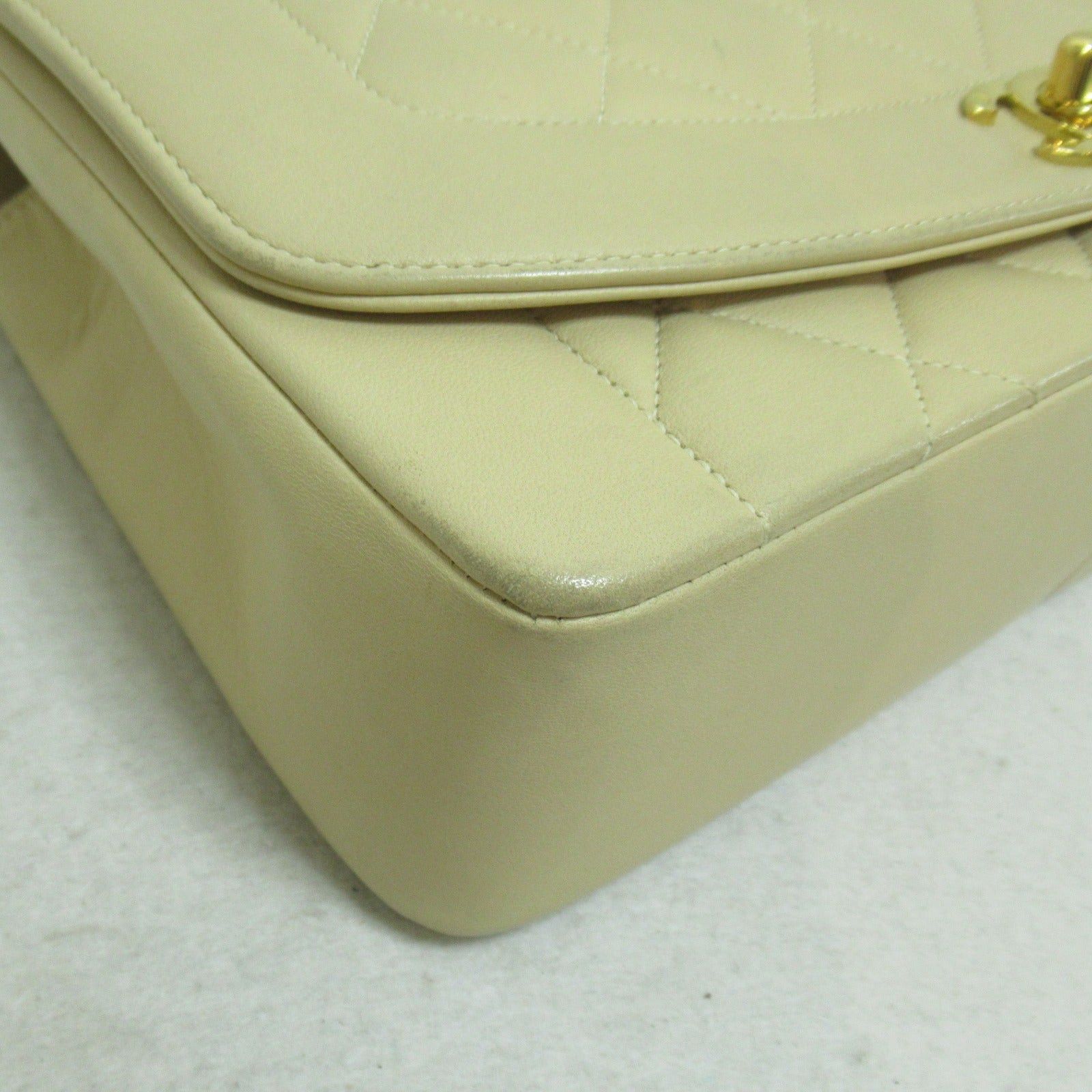 Chanel Chanel Matelasse Diana Chain Shoulder Bag Lambskin (Sheepskin) Beige Gold Hardware Size ONE SIZE - 10 Thumbnail
