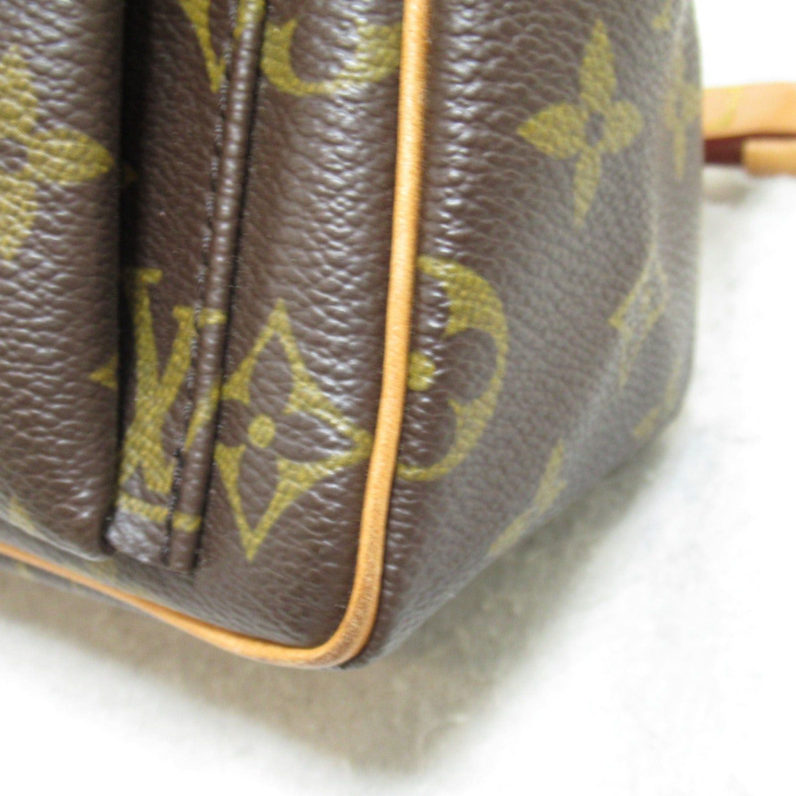 Louis Vuitton Louis Vuitton Viva Shite Pm Shoulder Bag Coated Canvas Monogram Brown Size ONE SIZE - 9 Thumbnail