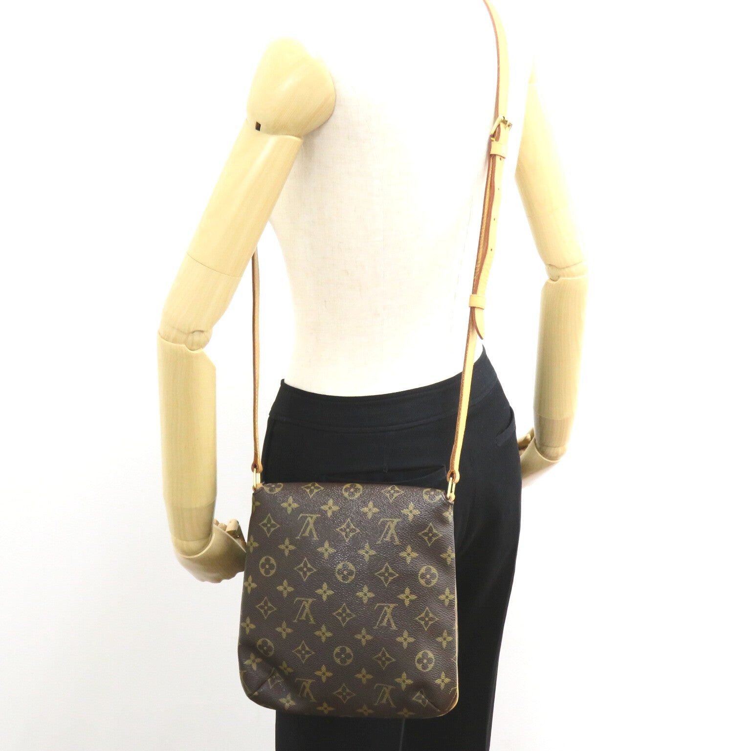 Louis Vuitton Louis Vuitton Musette Salsa Long Shoulder Bag Coated Canvas Monogram Brown Size ONE SIZE - 5 Thumbnail
