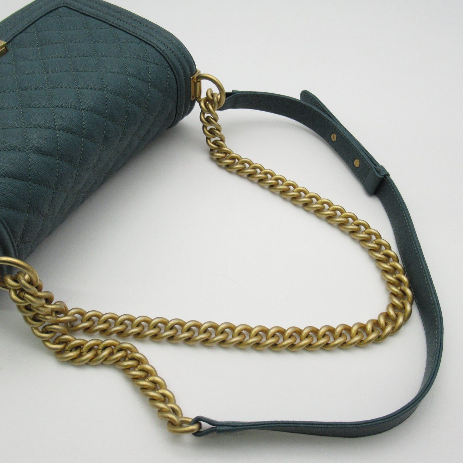 Chanel Chanel Boy Chanel Chain Shoulder Bag Caviar Skin (Grained Calf) Green Gold Hardware Size ONE SIZE - 9 Thumbnail