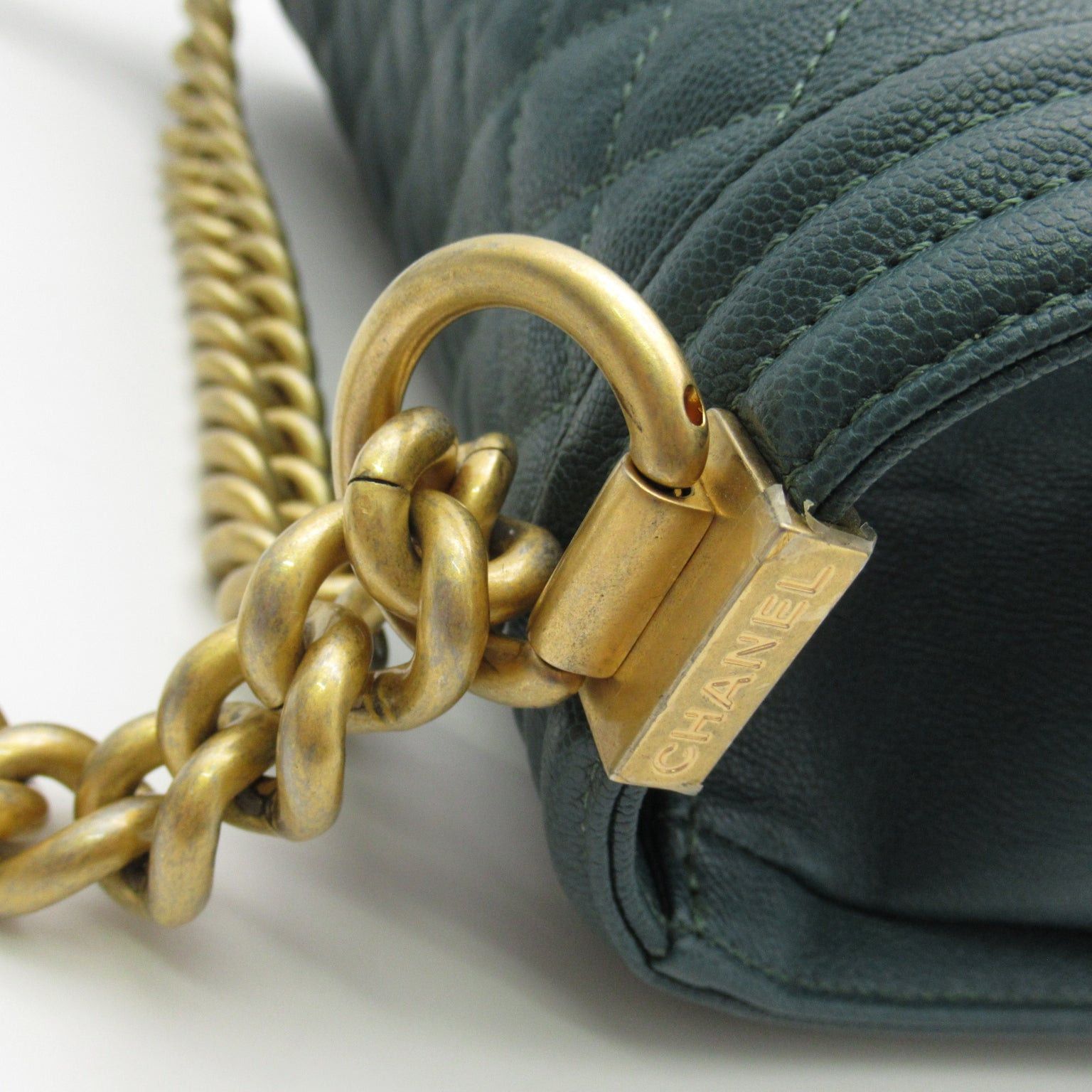 Chanel Chanel Boy Chanel Chain Shoulder Bag Caviar Skin (Grained Calf) Green Gold Hardware Size ONE SIZE - 19 Thumbnail
