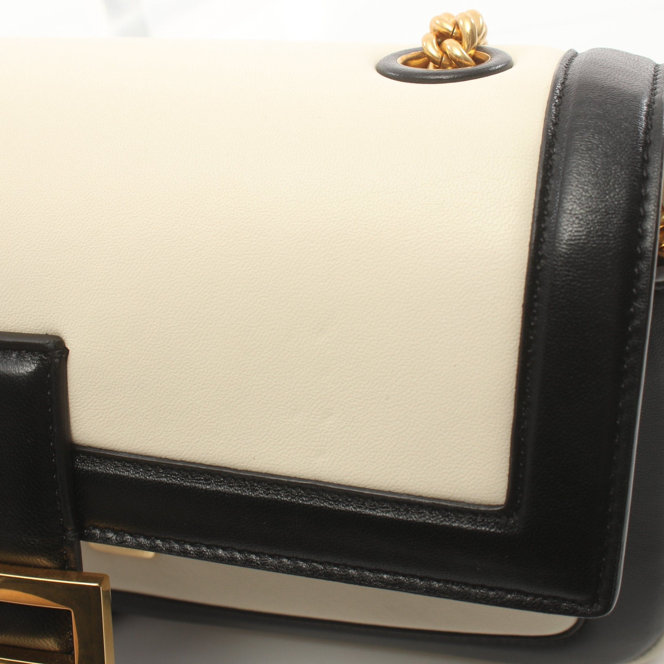 Fendi Fendi Baguette Chain Shoulder Bag Leather Off White Black Size ONE SIZE - 7 Thumbnail