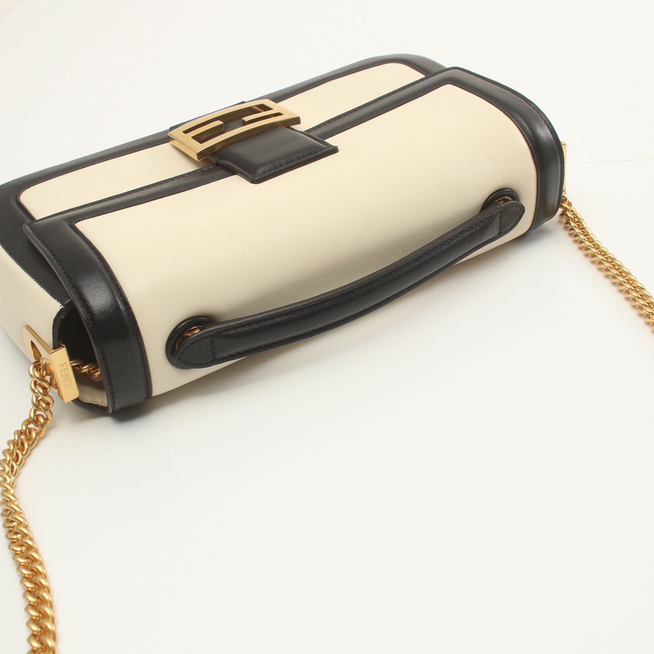 Fendi Fendi Baguette Chain Shoulder Bag Leather Off White Black Size ONE SIZE - 9 Thumbnail